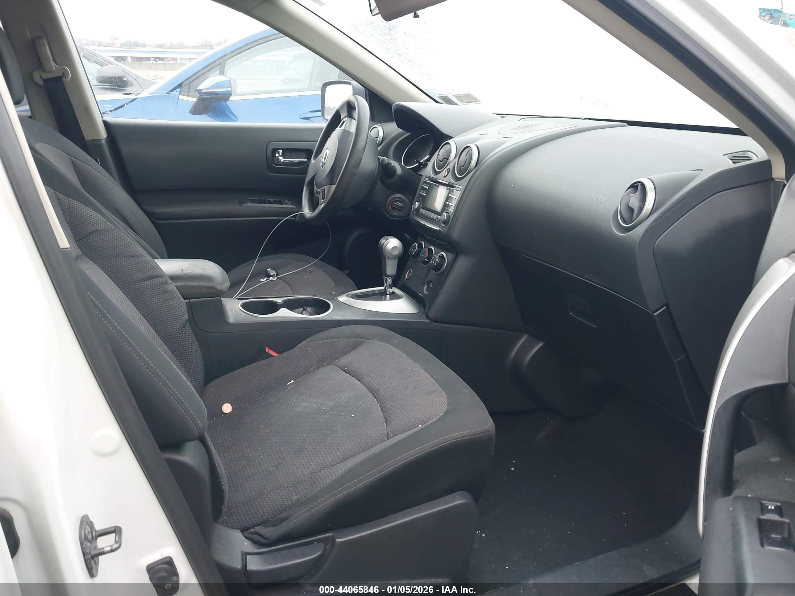 NISSAN ROGUE image 5