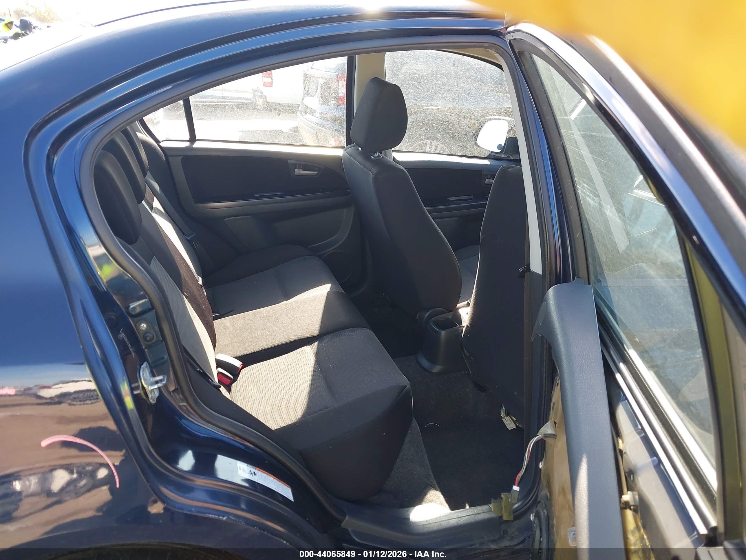 SUZUKI SX4 image 8