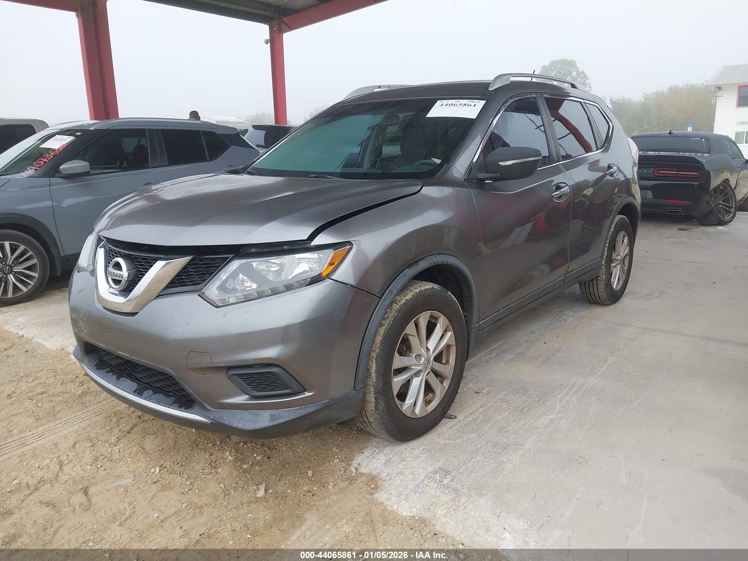 NISSAN ROGUE image 2
