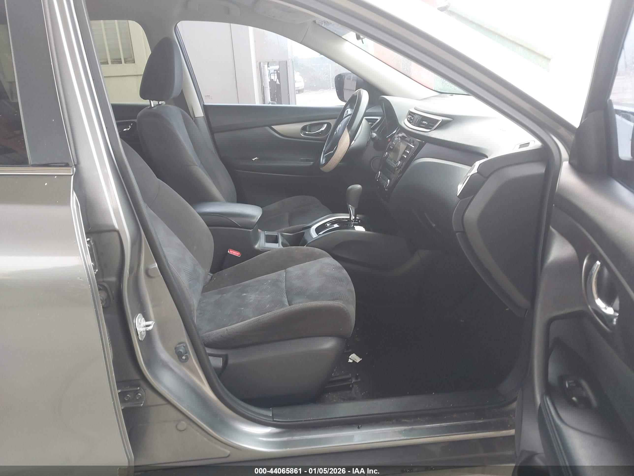 NISSAN ROGUE image 5