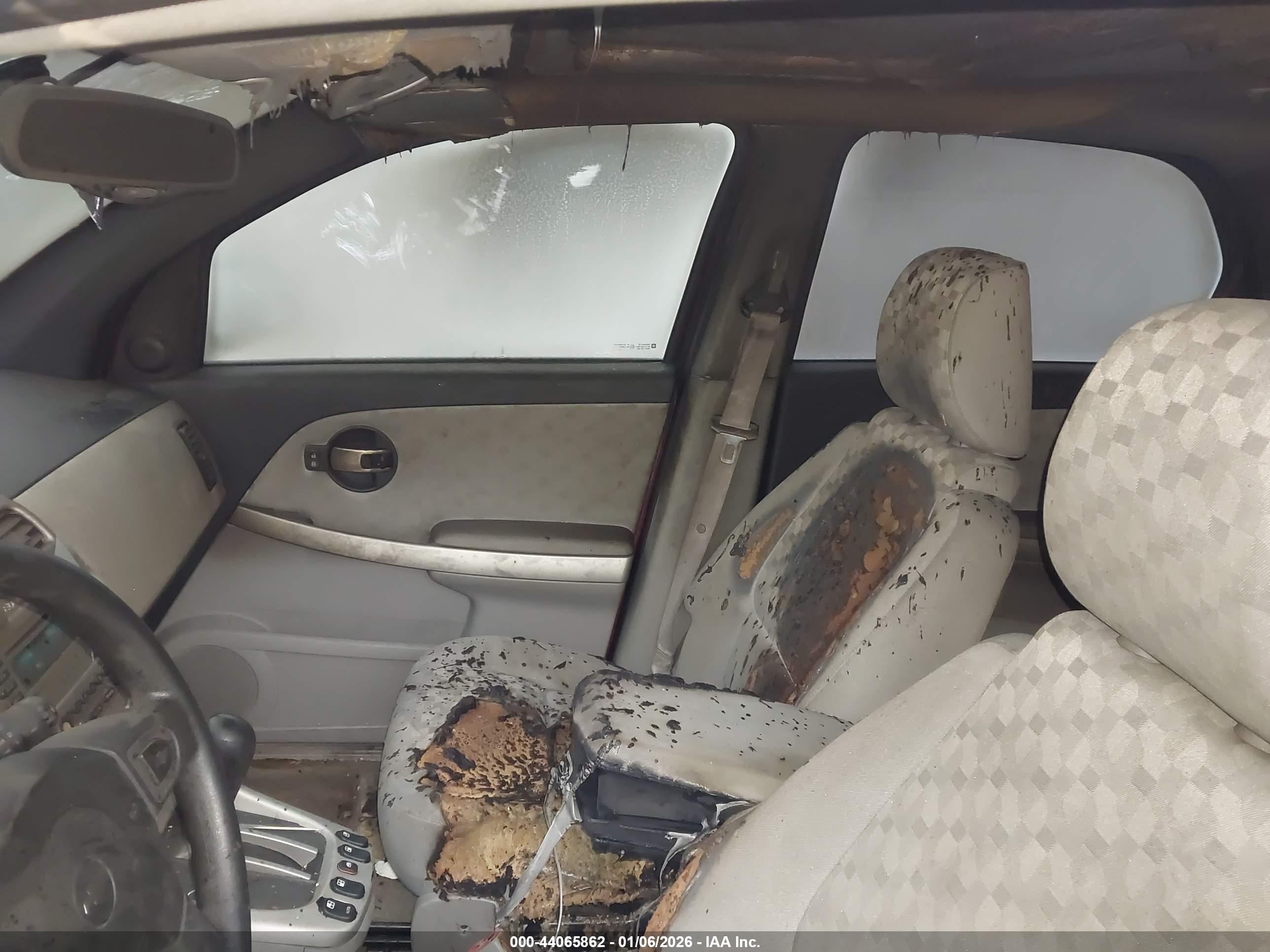 CHEVROLET EQUINOX image 6