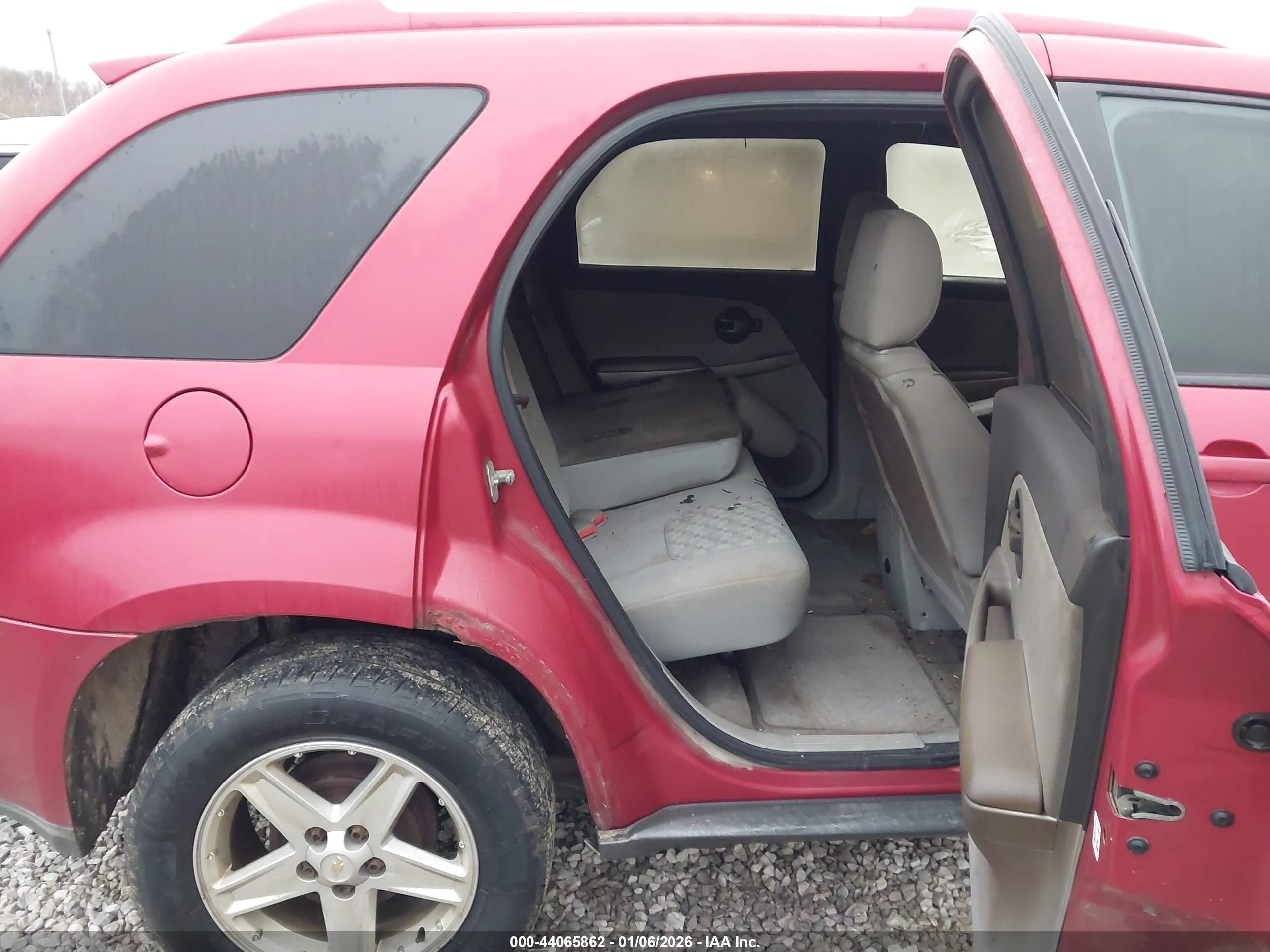 CHEVROLET EQUINOX image 8