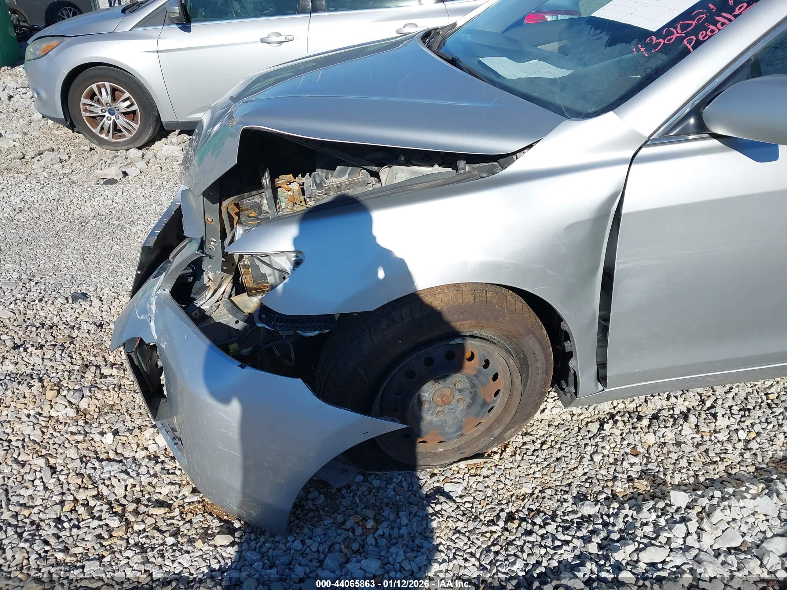 TOYOTA CAMRY image 6