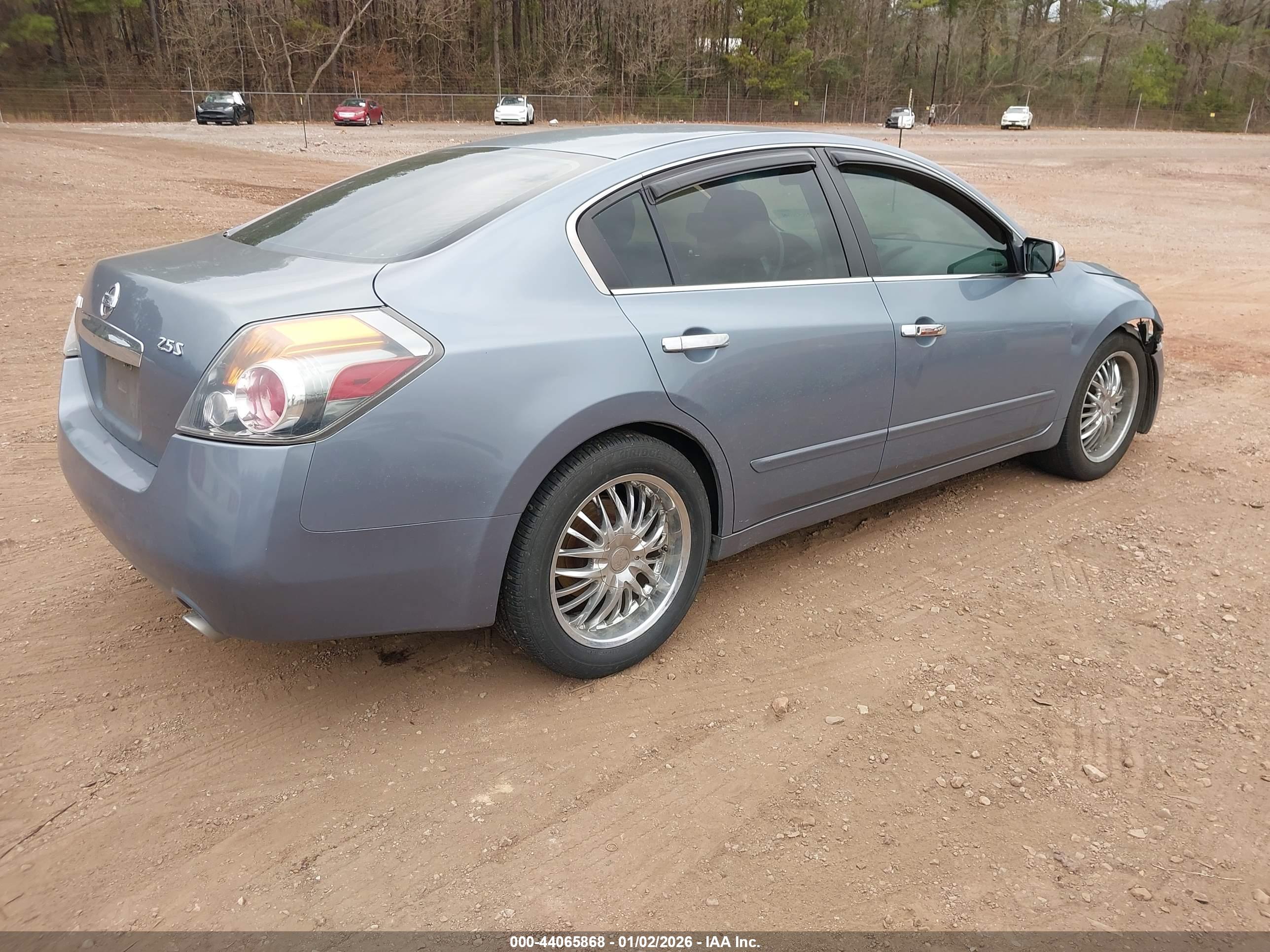 NISSAN ALTIMA image 4