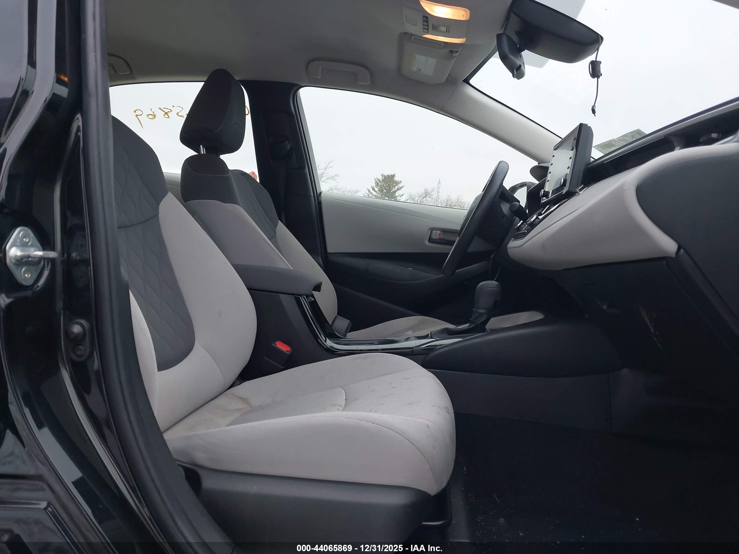 TOYOTA COROLLA image 5