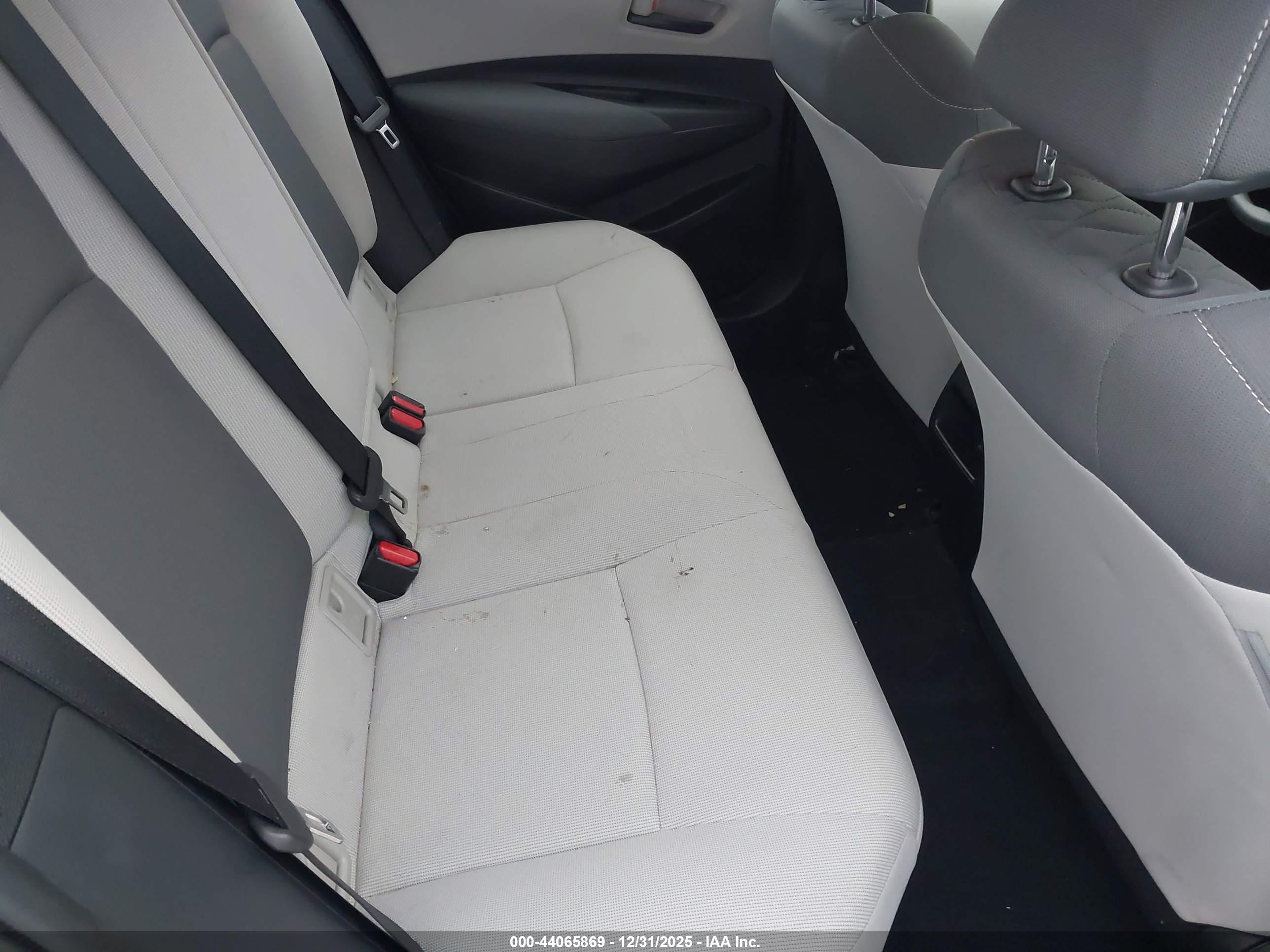TOYOTA COROLLA image 8