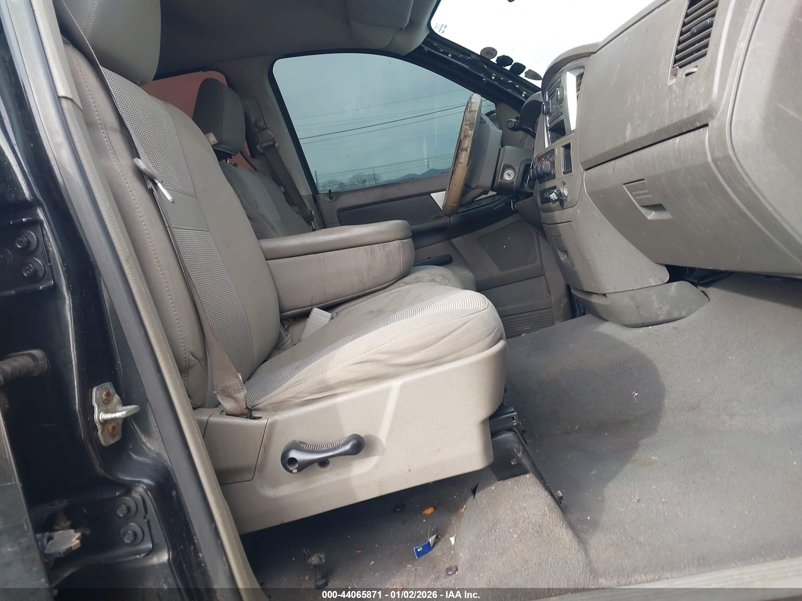 DODGE RAM image 5