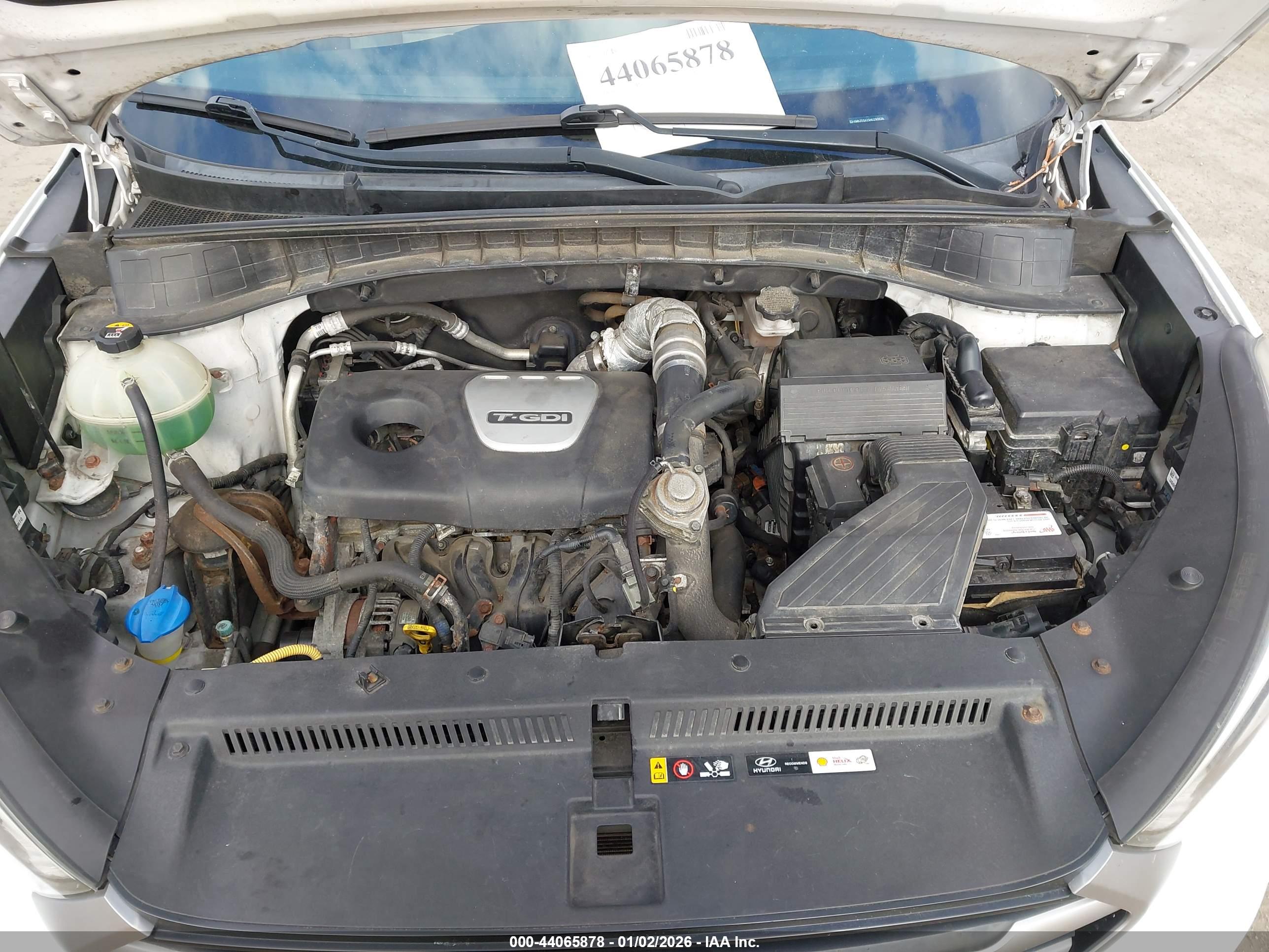 HYUNDAI TUCSON image 10