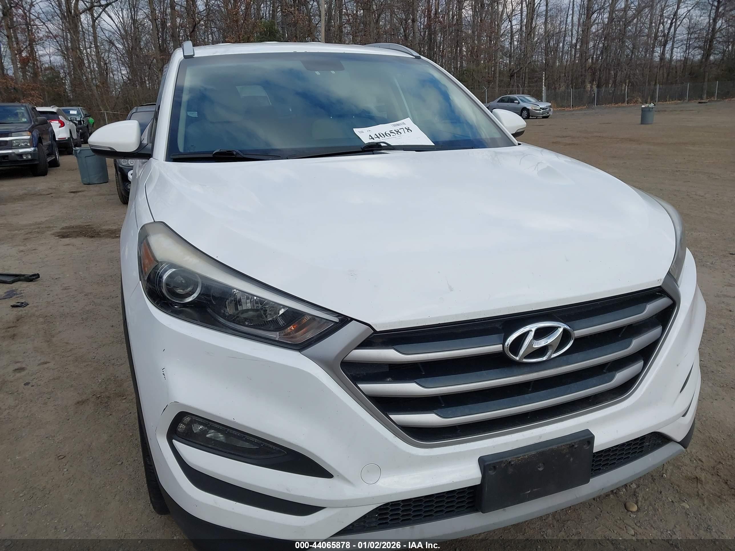 HYUNDAI TUCSON image 6