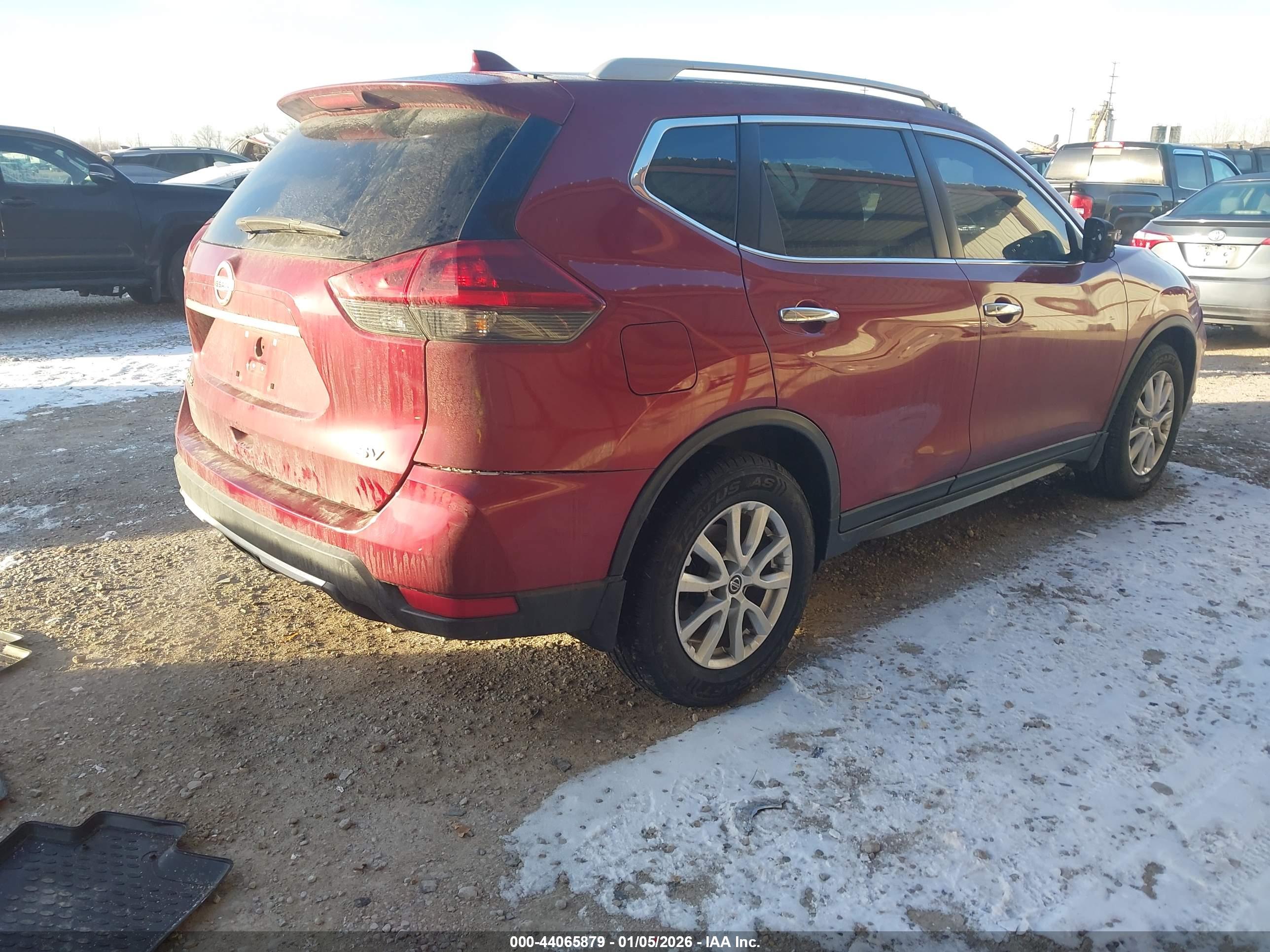 NISSAN ROGUE image 4