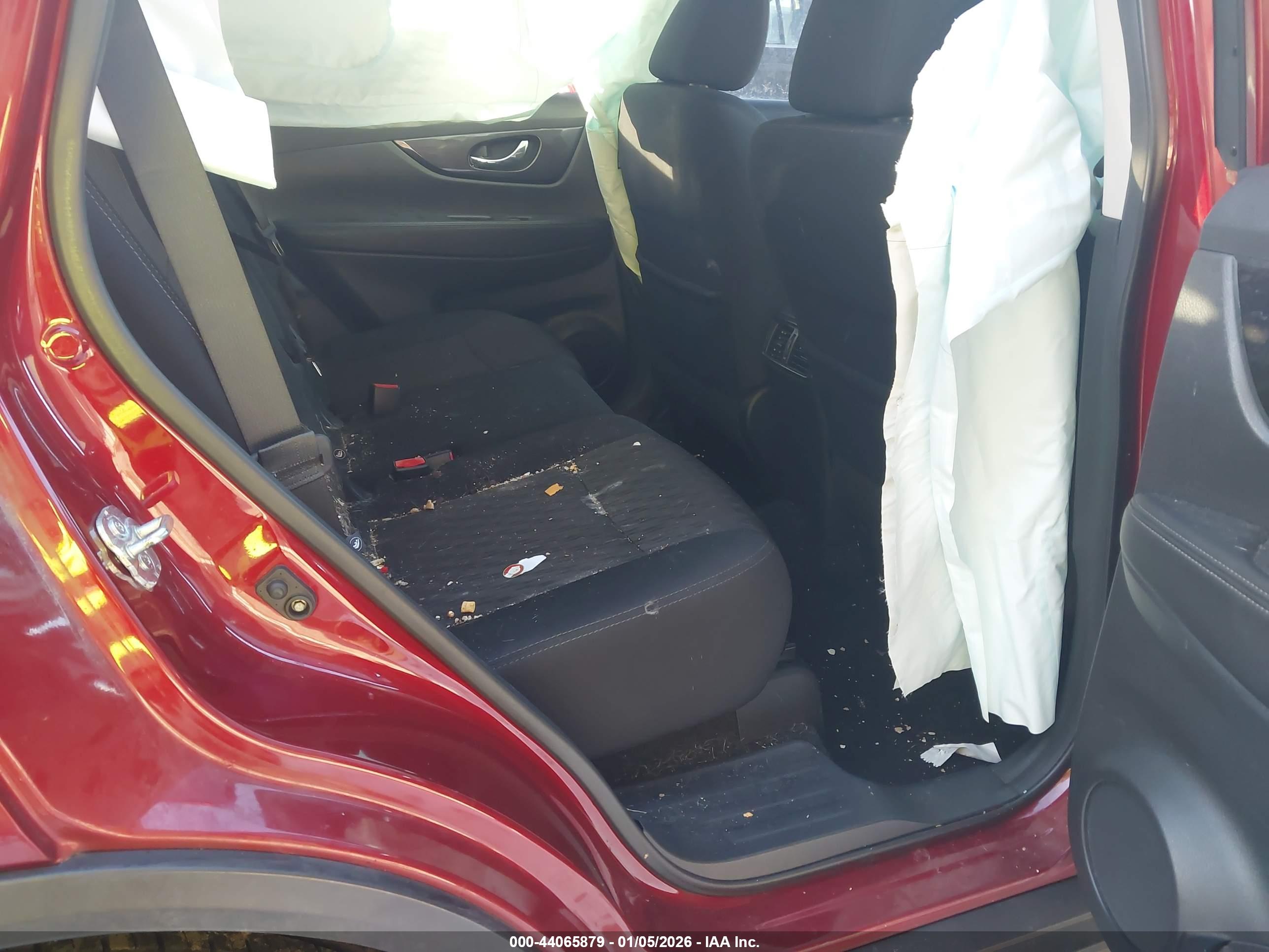NISSAN ROGUE image 8