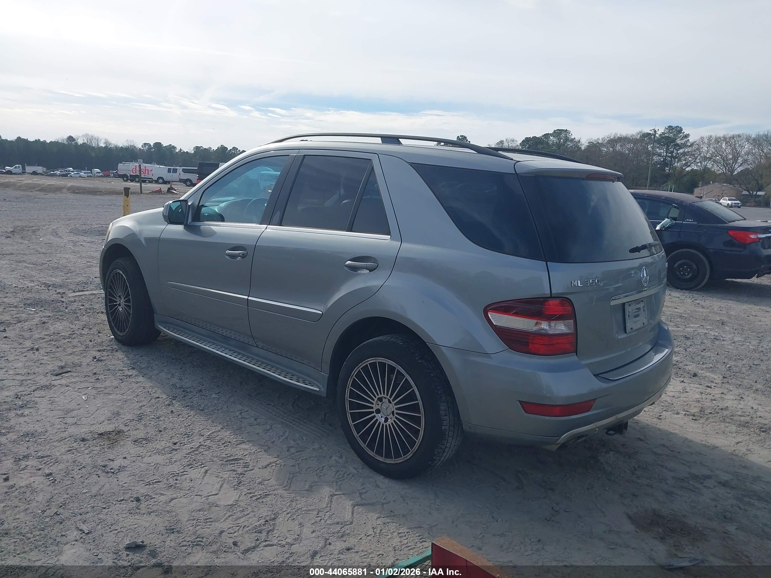MERCEDES-BENZ ML image 3
