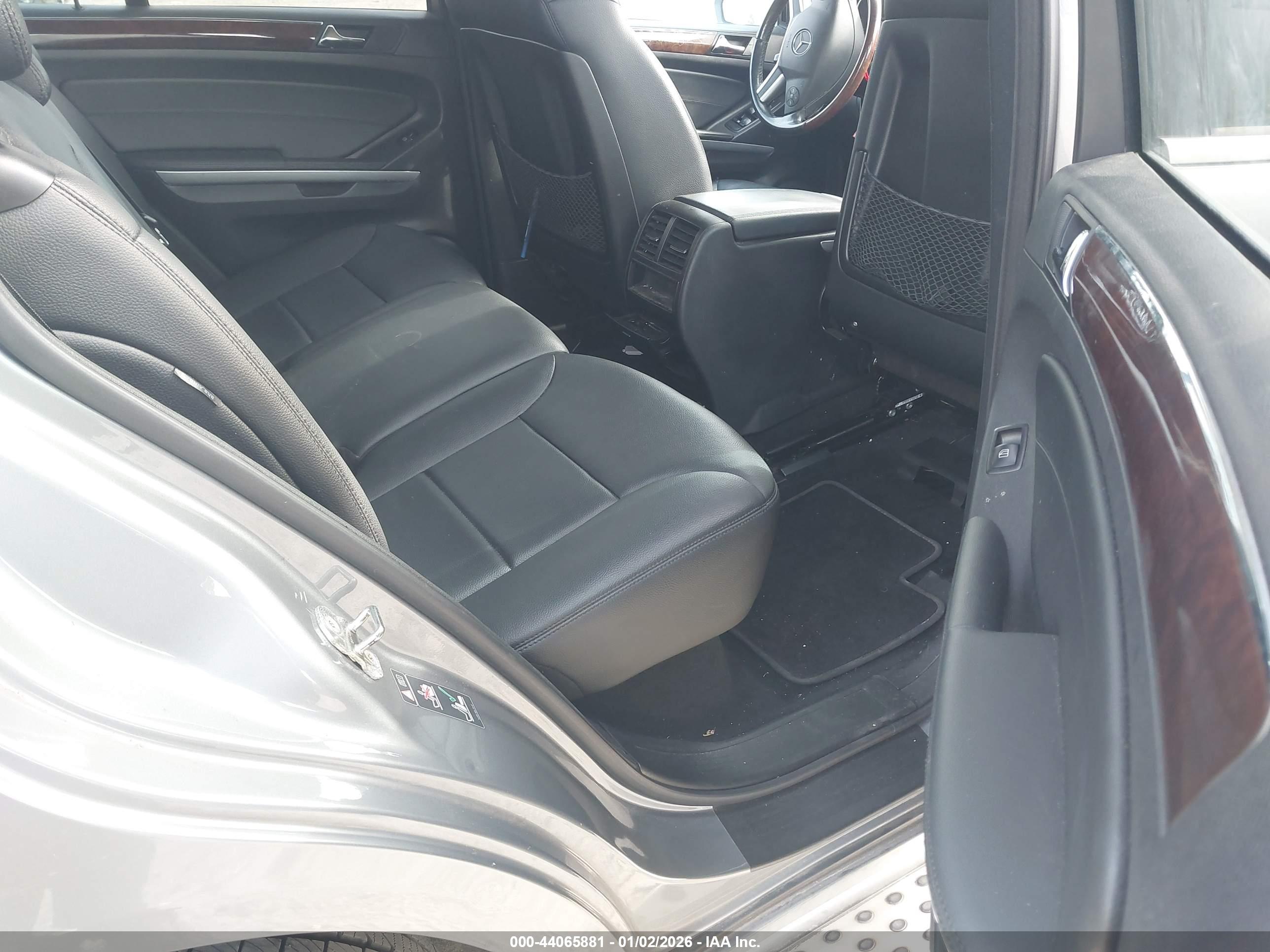 MERCEDES-BENZ ML image 8