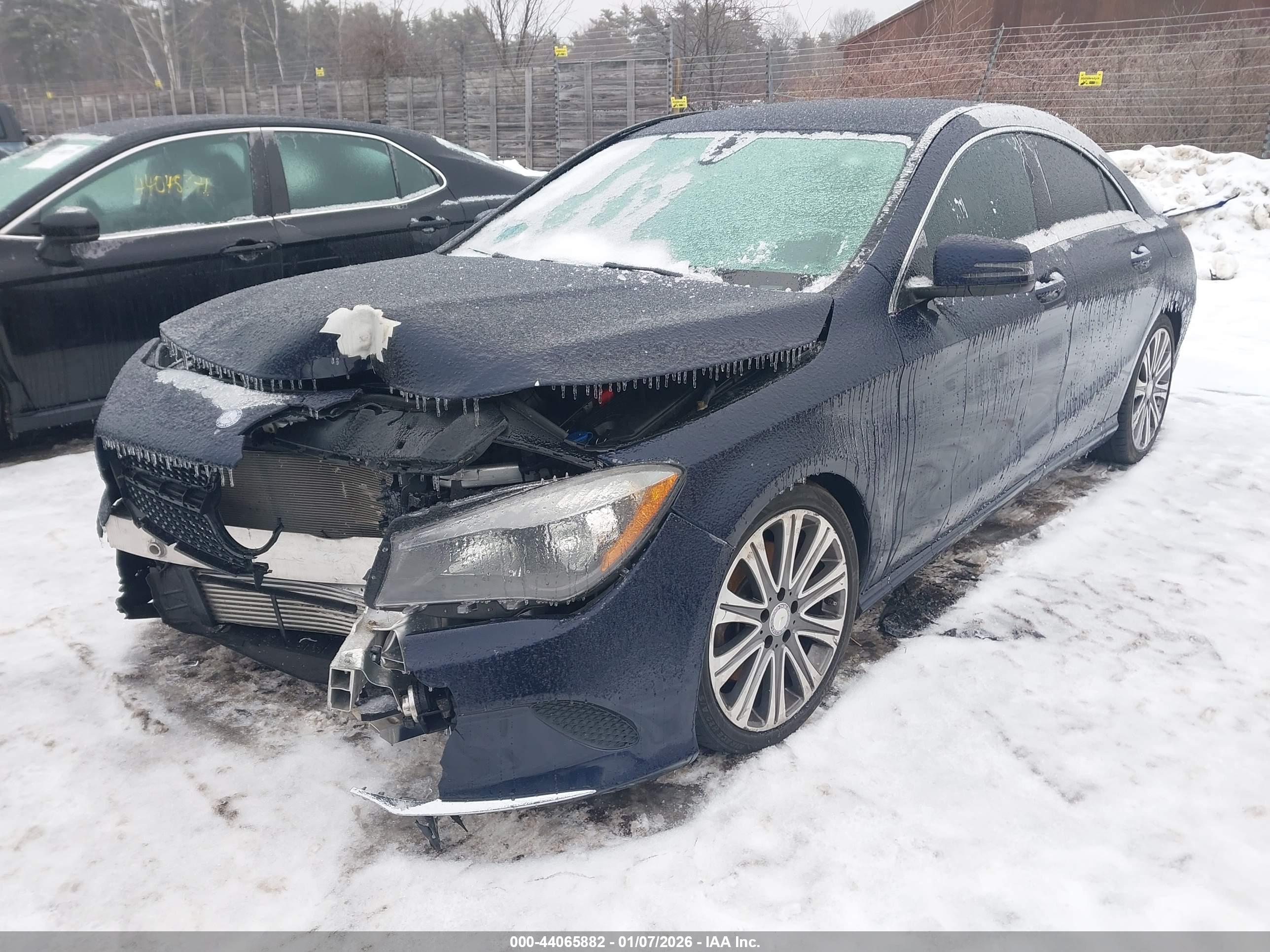 MERCEDES-BENZ CLA image 2