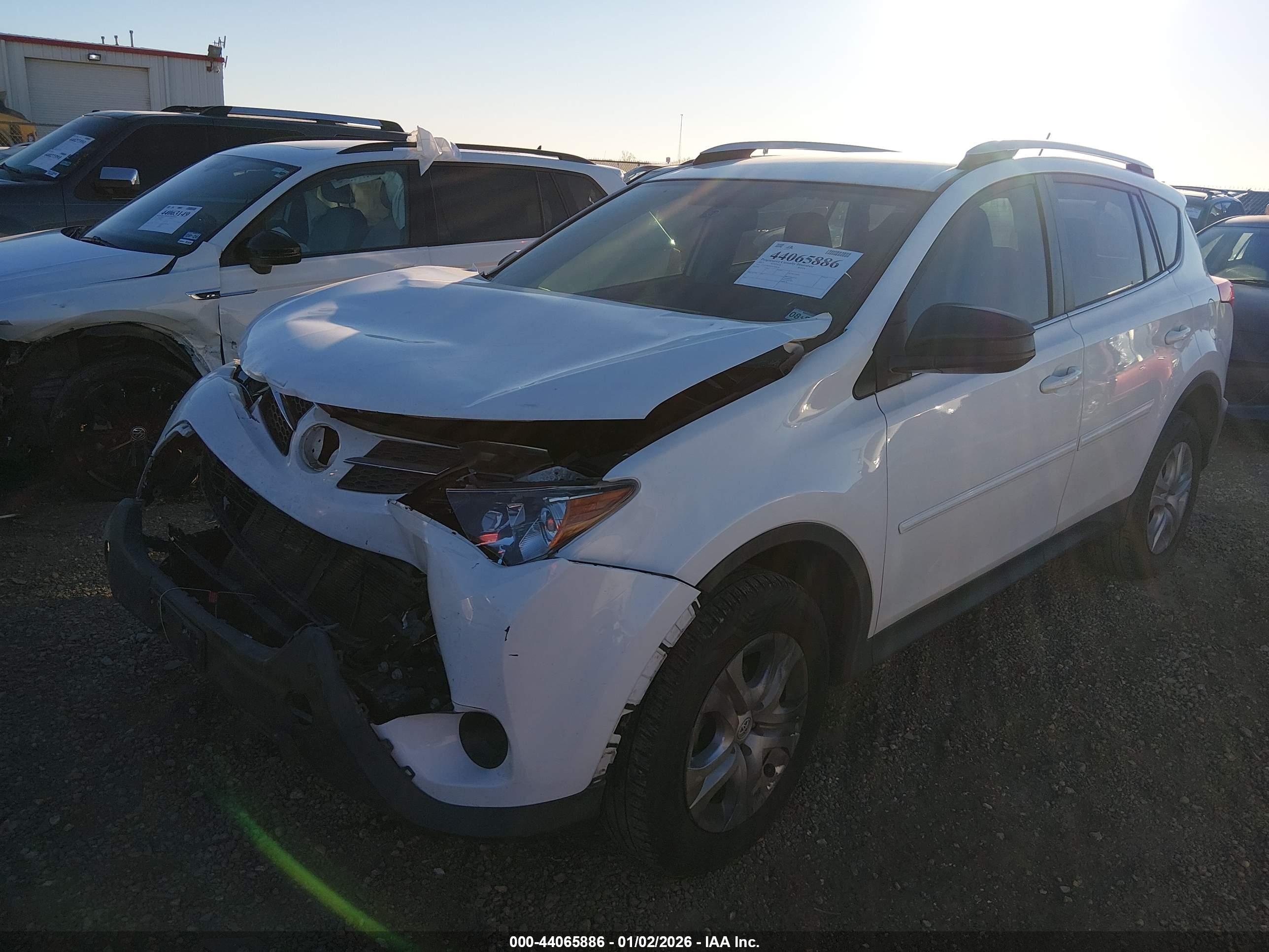 TOYOTA RAV4 image 2