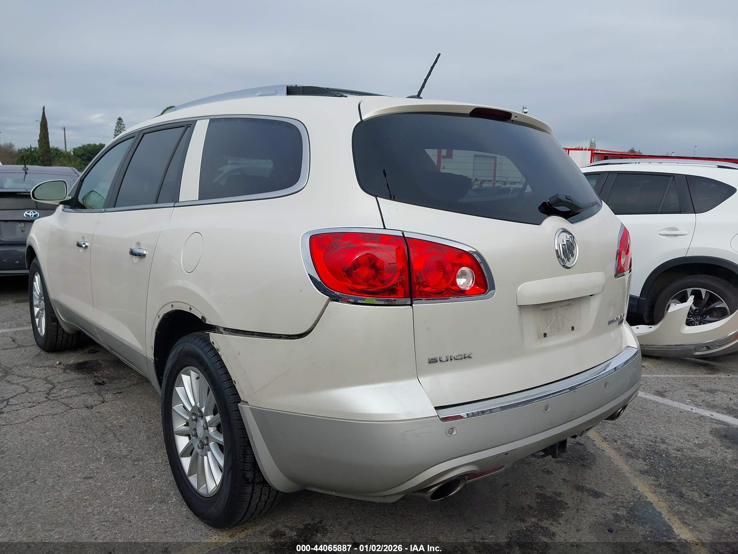 BUICK ENCLAVE image 3
