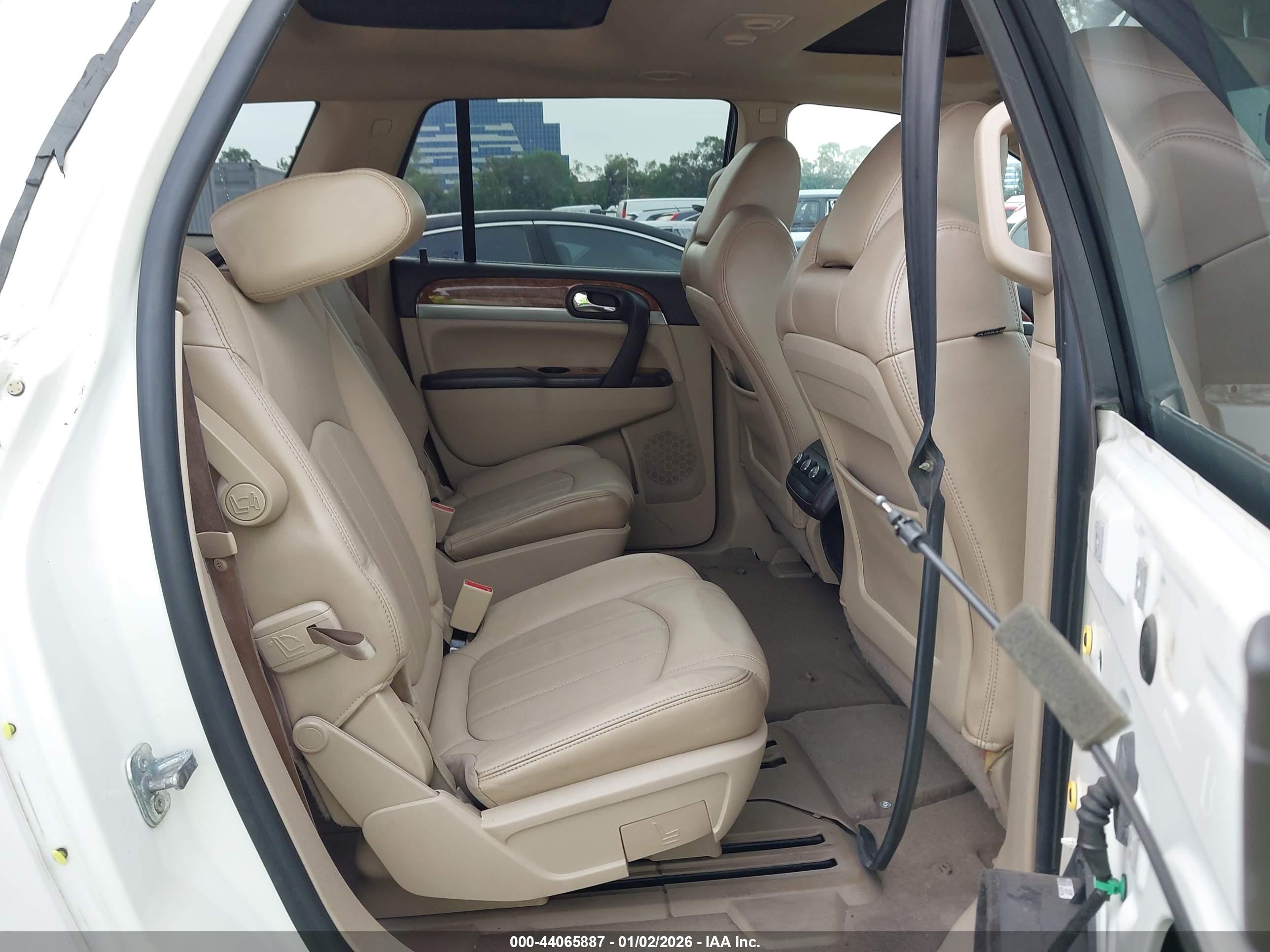 BUICK ENCLAVE image 8
