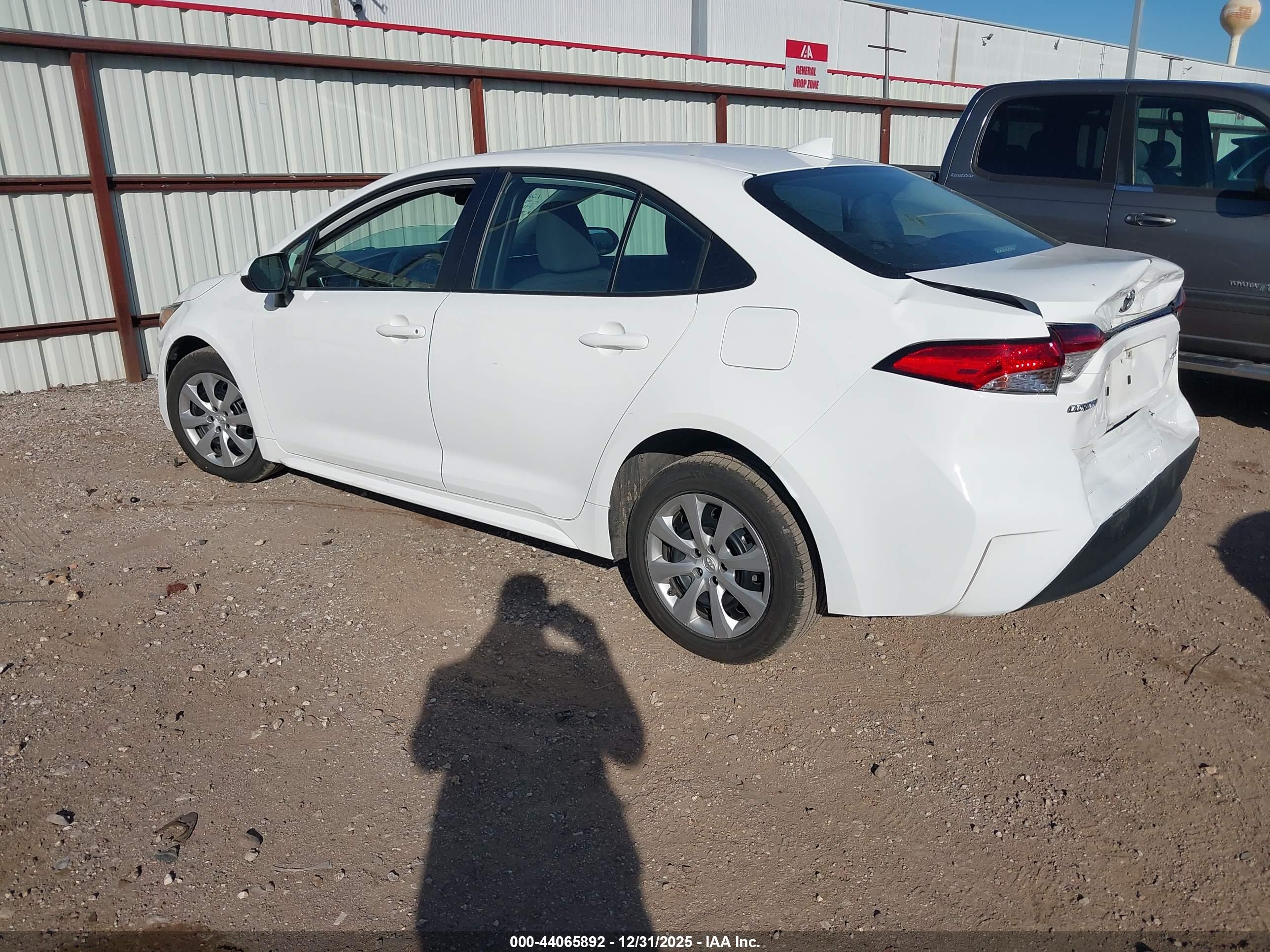 TOYOTA COROLLA image 3