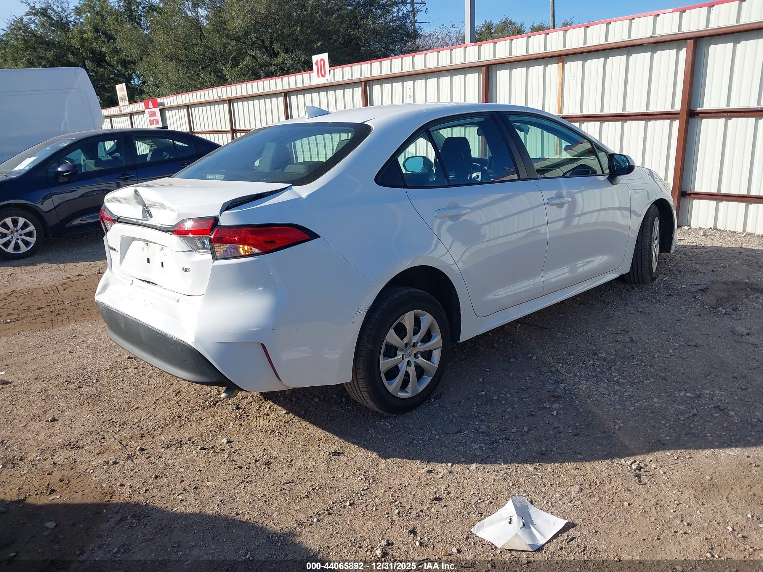 TOYOTA COROLLA image 4