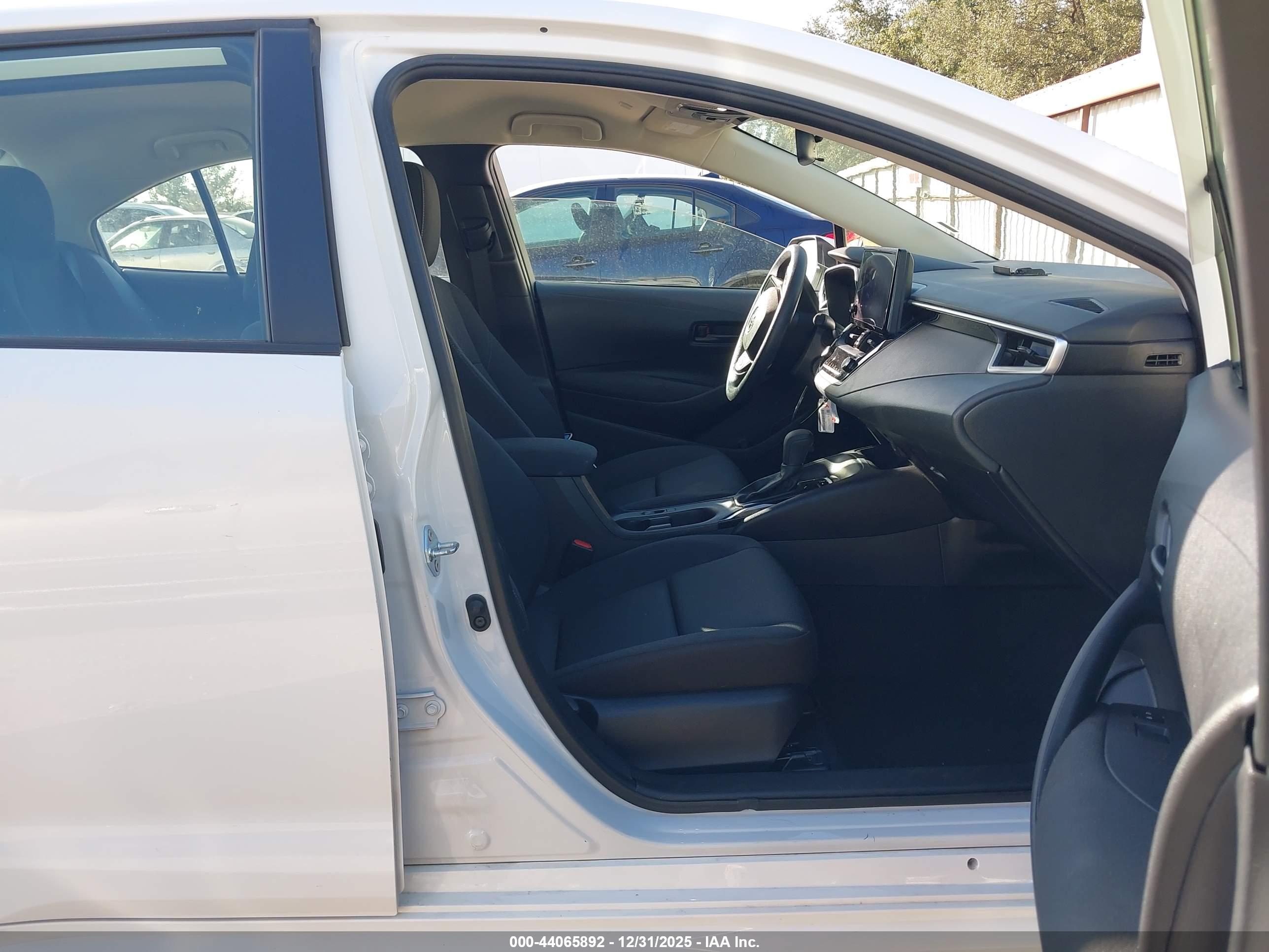 TOYOTA COROLLA image 5