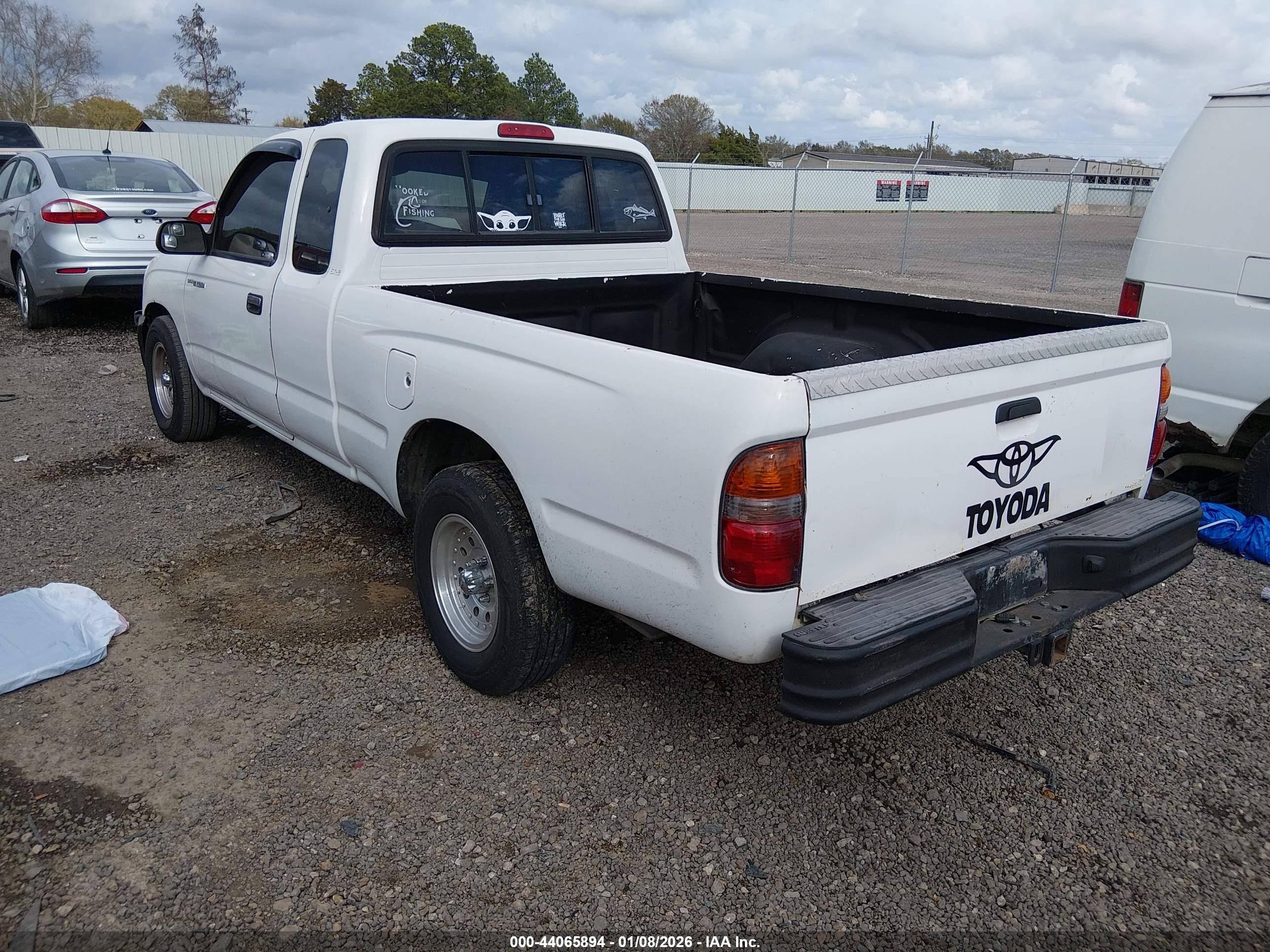 TOYOTA TACOMA image 3