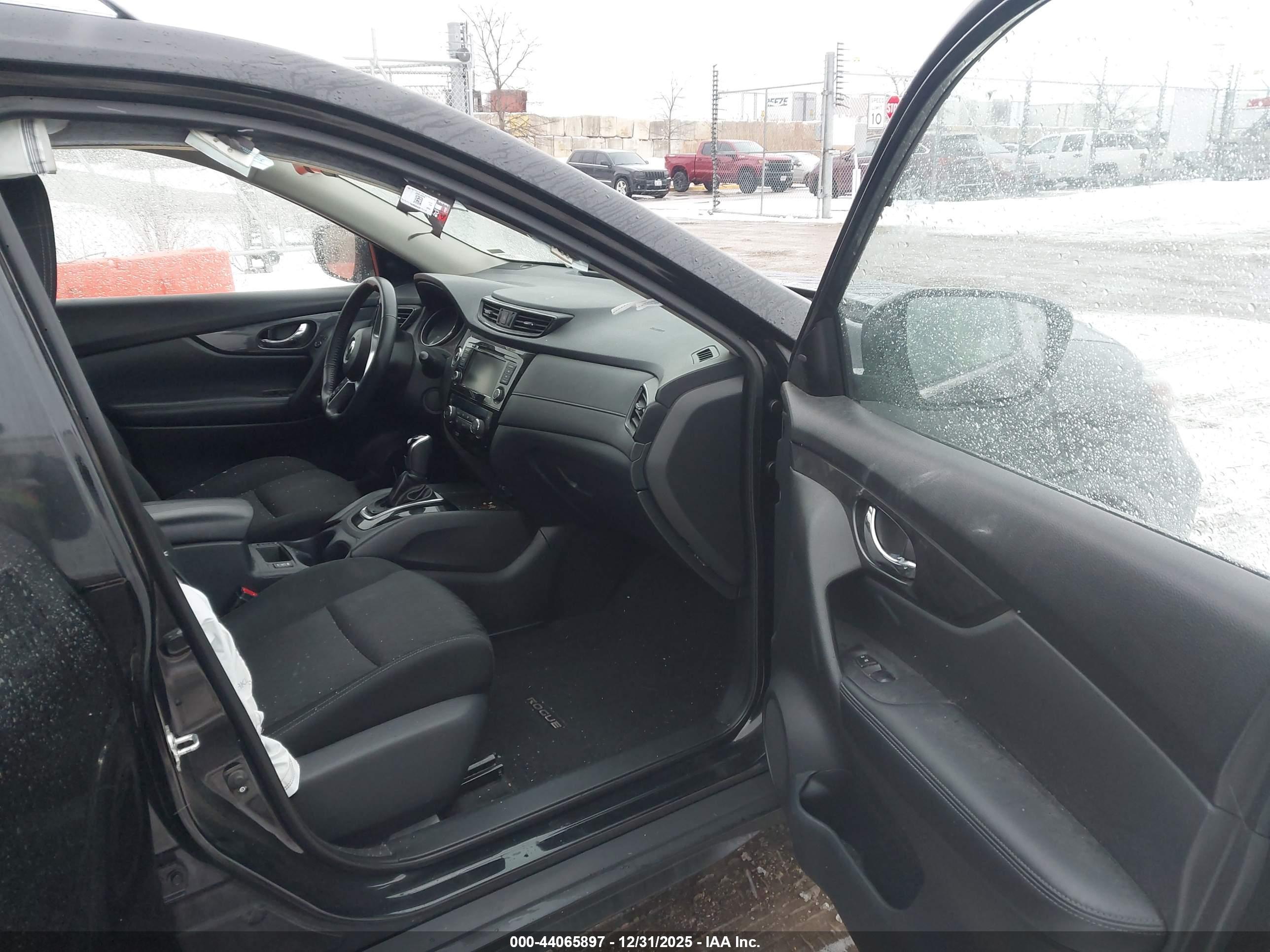 NISSAN ROGUE image 5