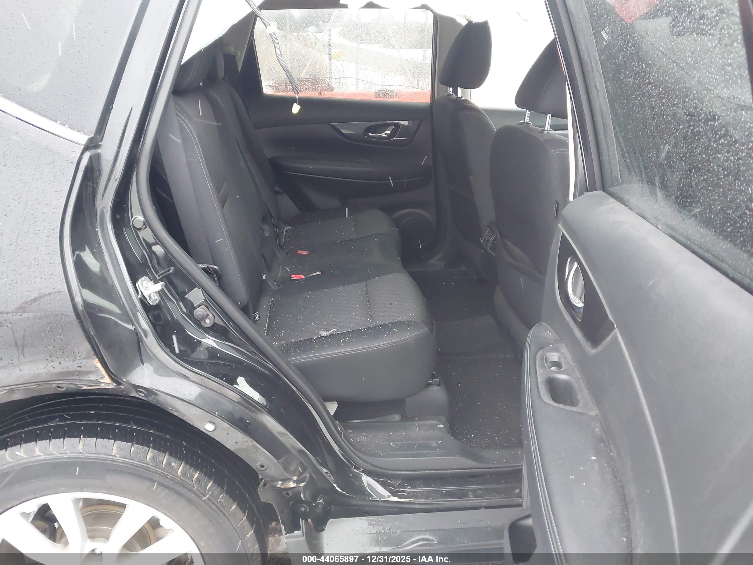 NISSAN ROGUE image 8