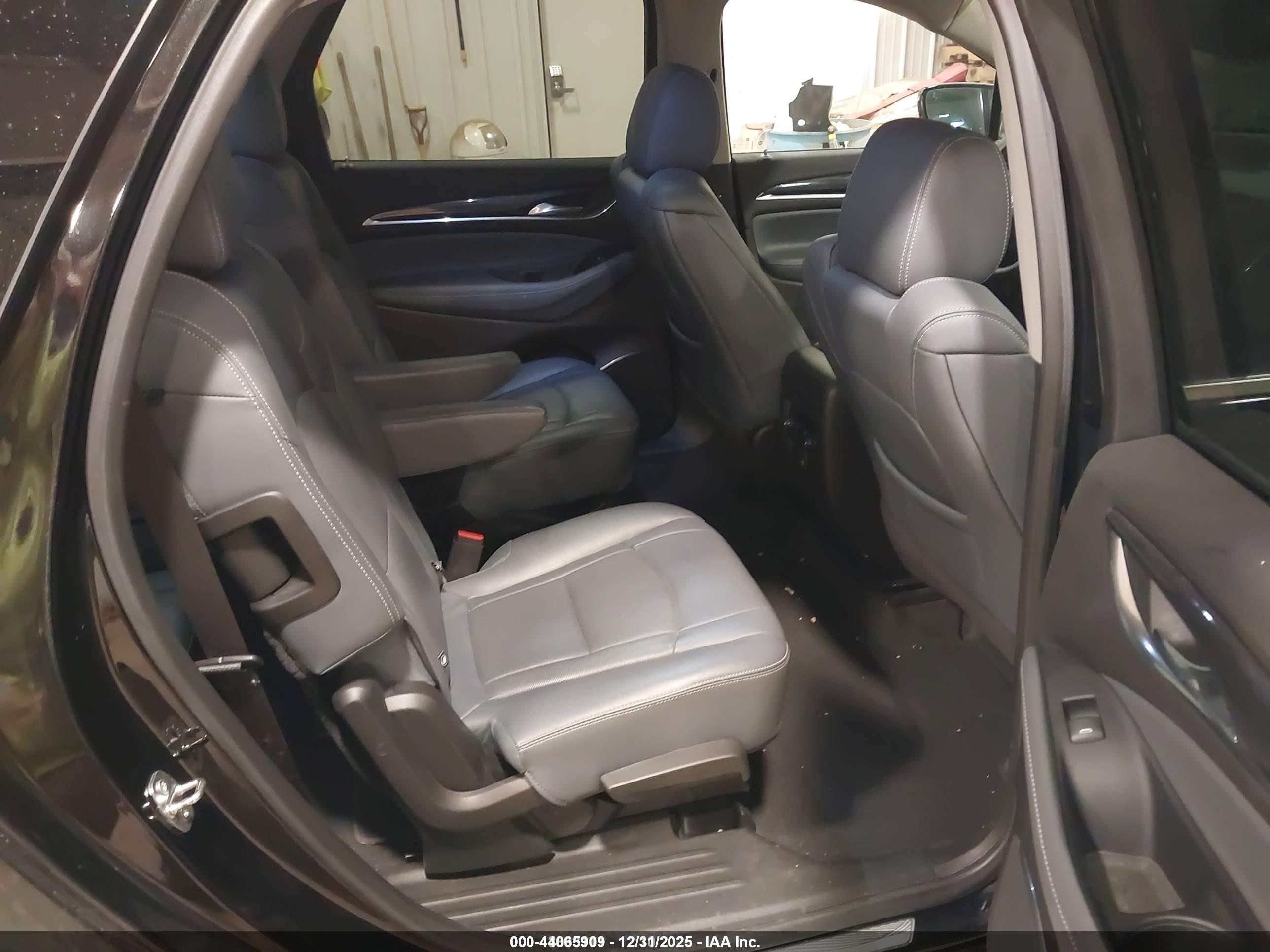 BUICK ENCLAVE image 8