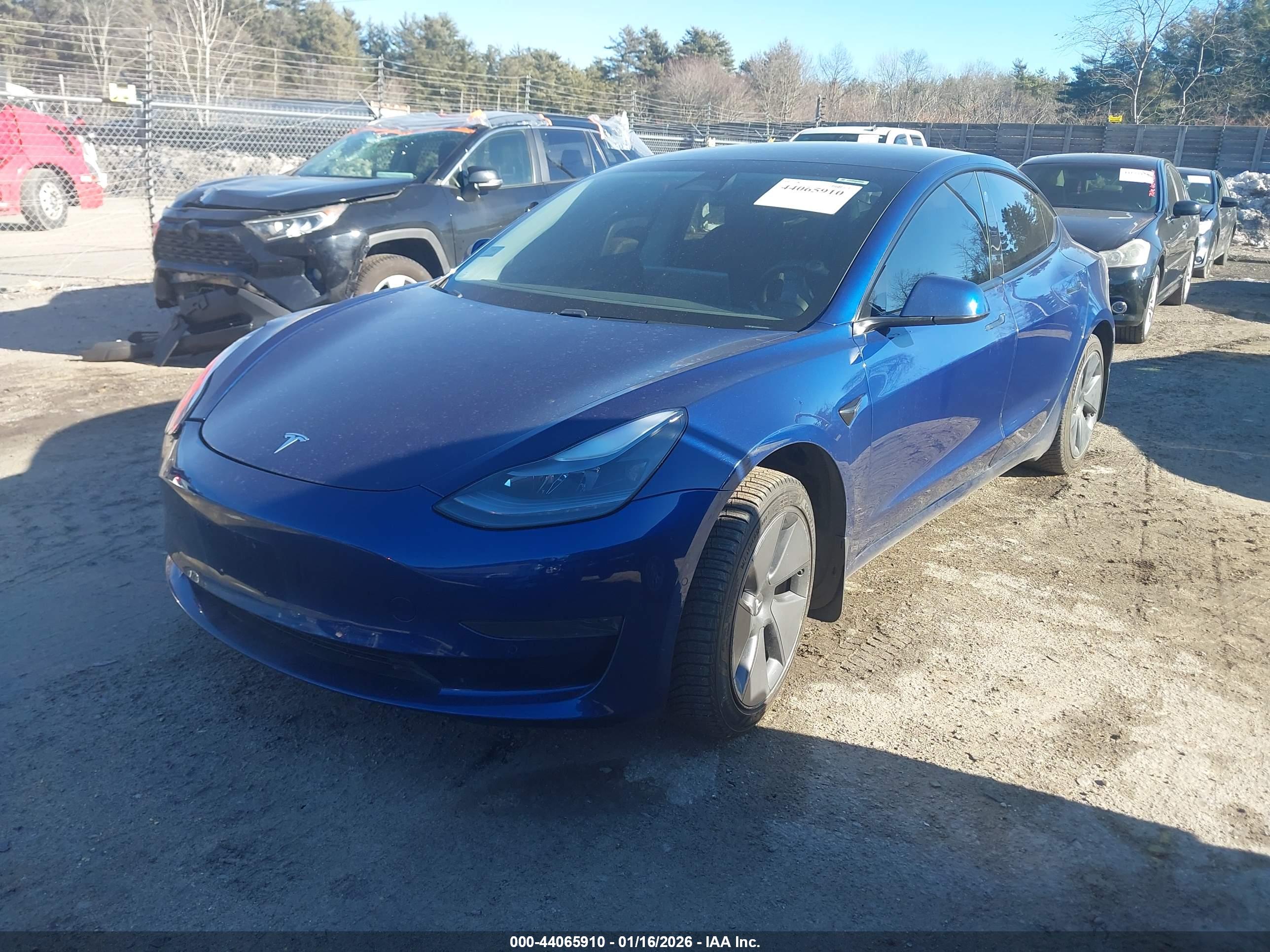 TESLA MODEL image 2