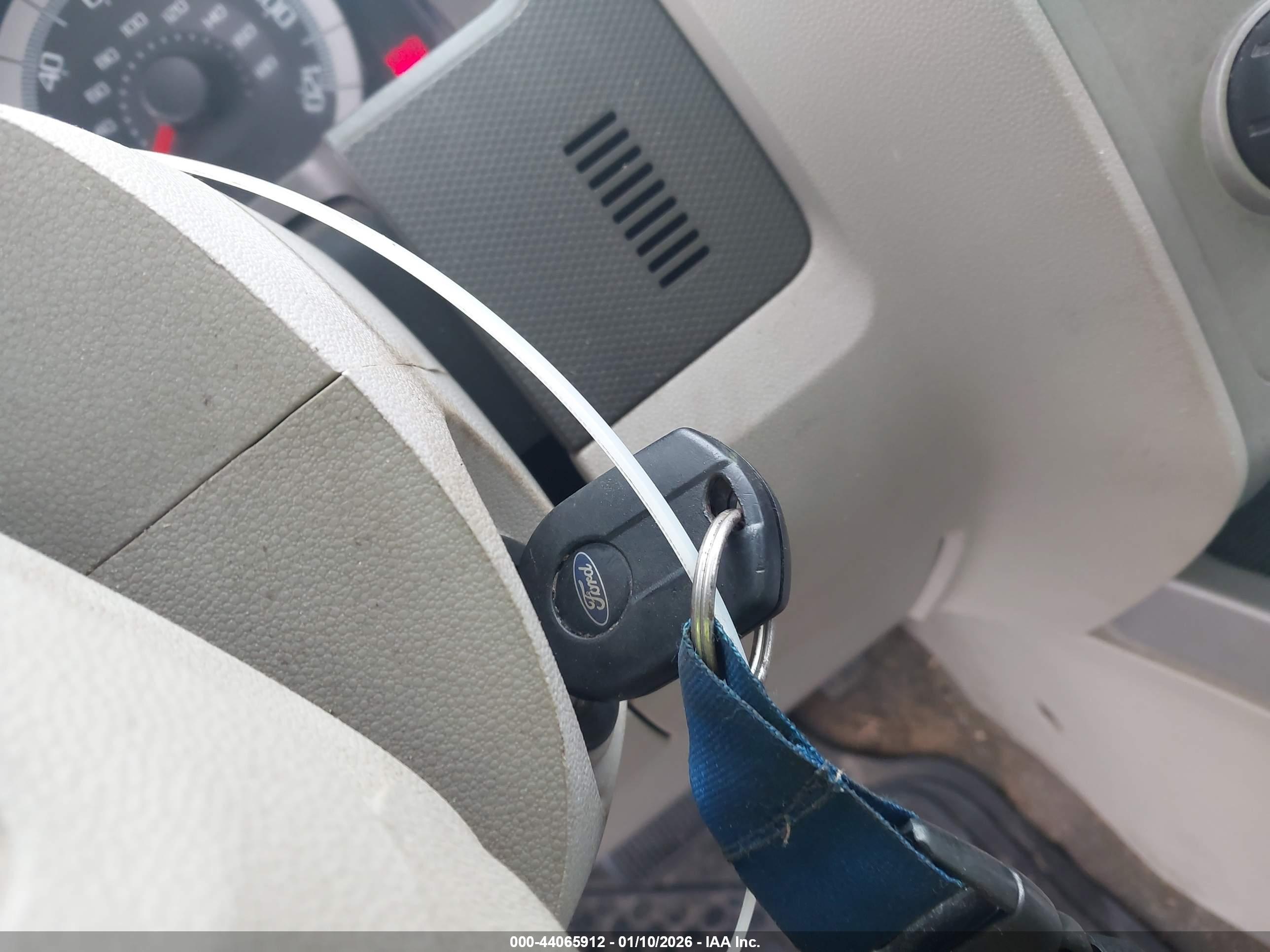 FORD ESCAPE image 11