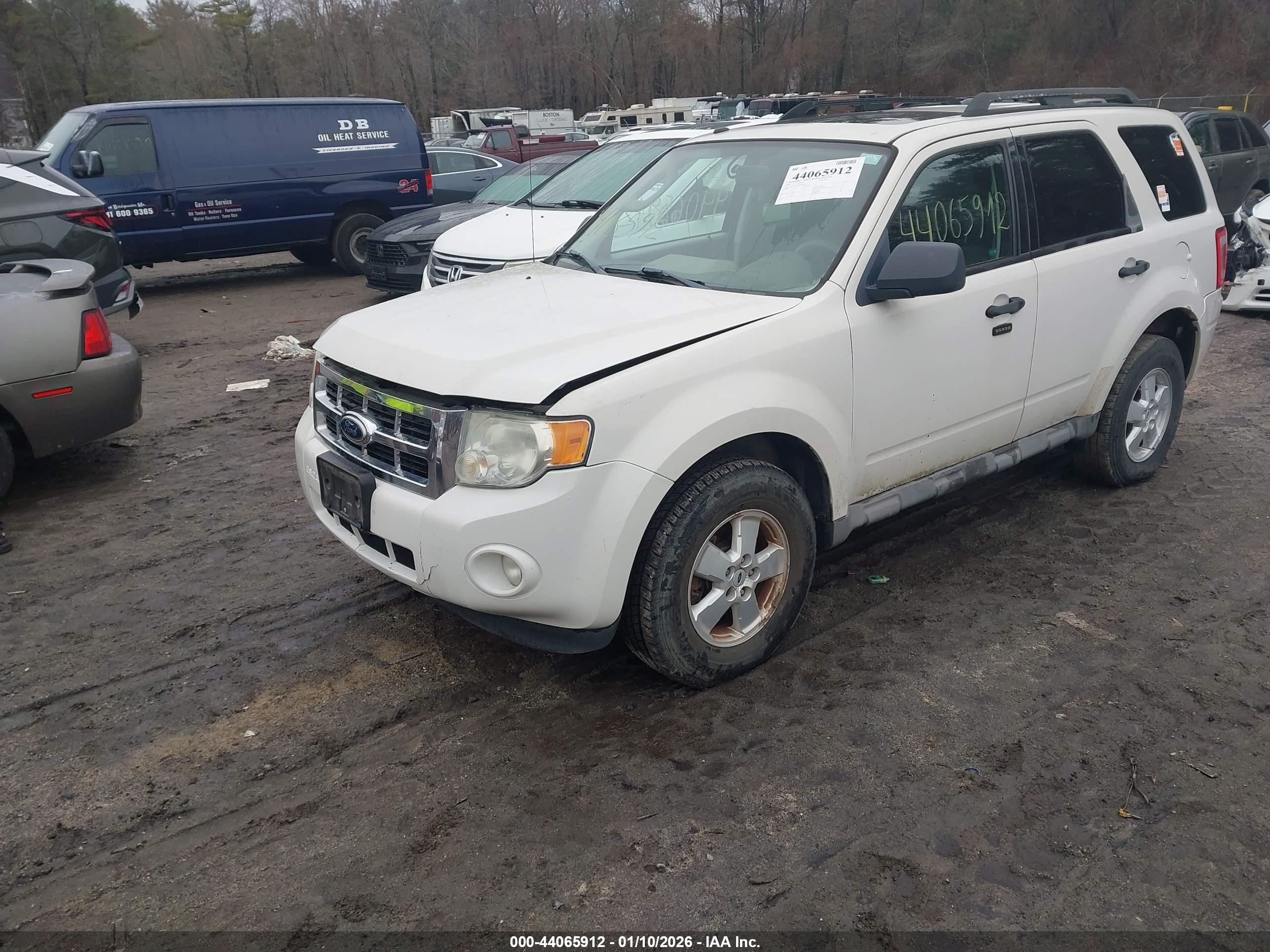 FORD ESCAPE image 2
