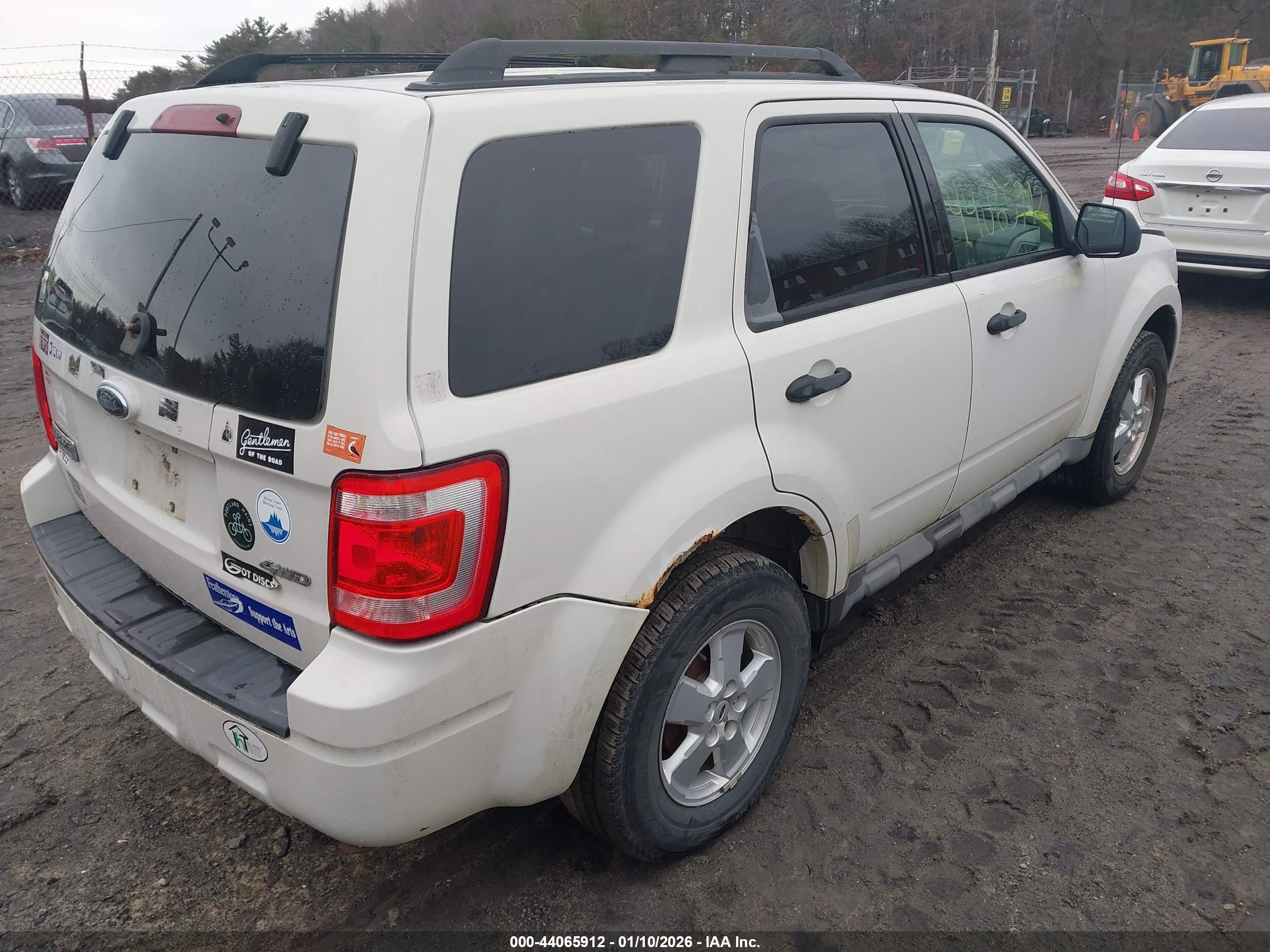 FORD ESCAPE image 4
