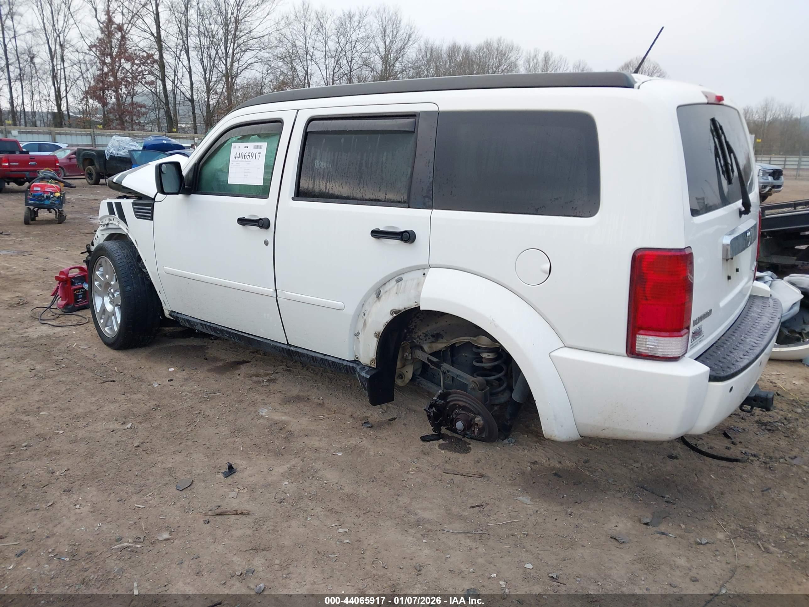 DODGE NITRO image 3