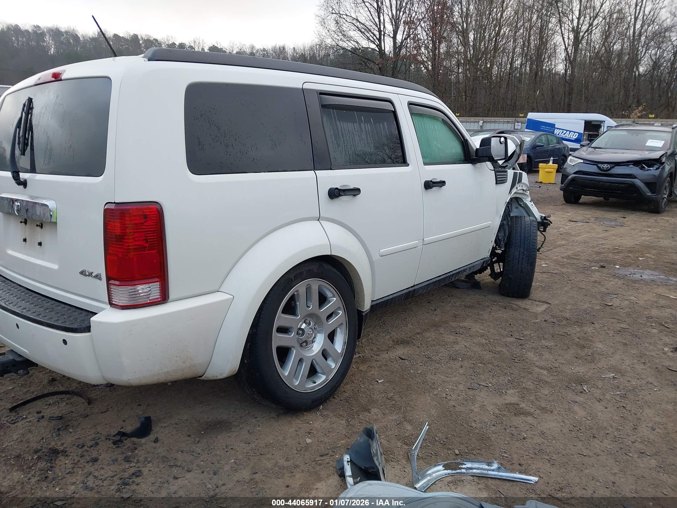 DODGE NITRO image 4