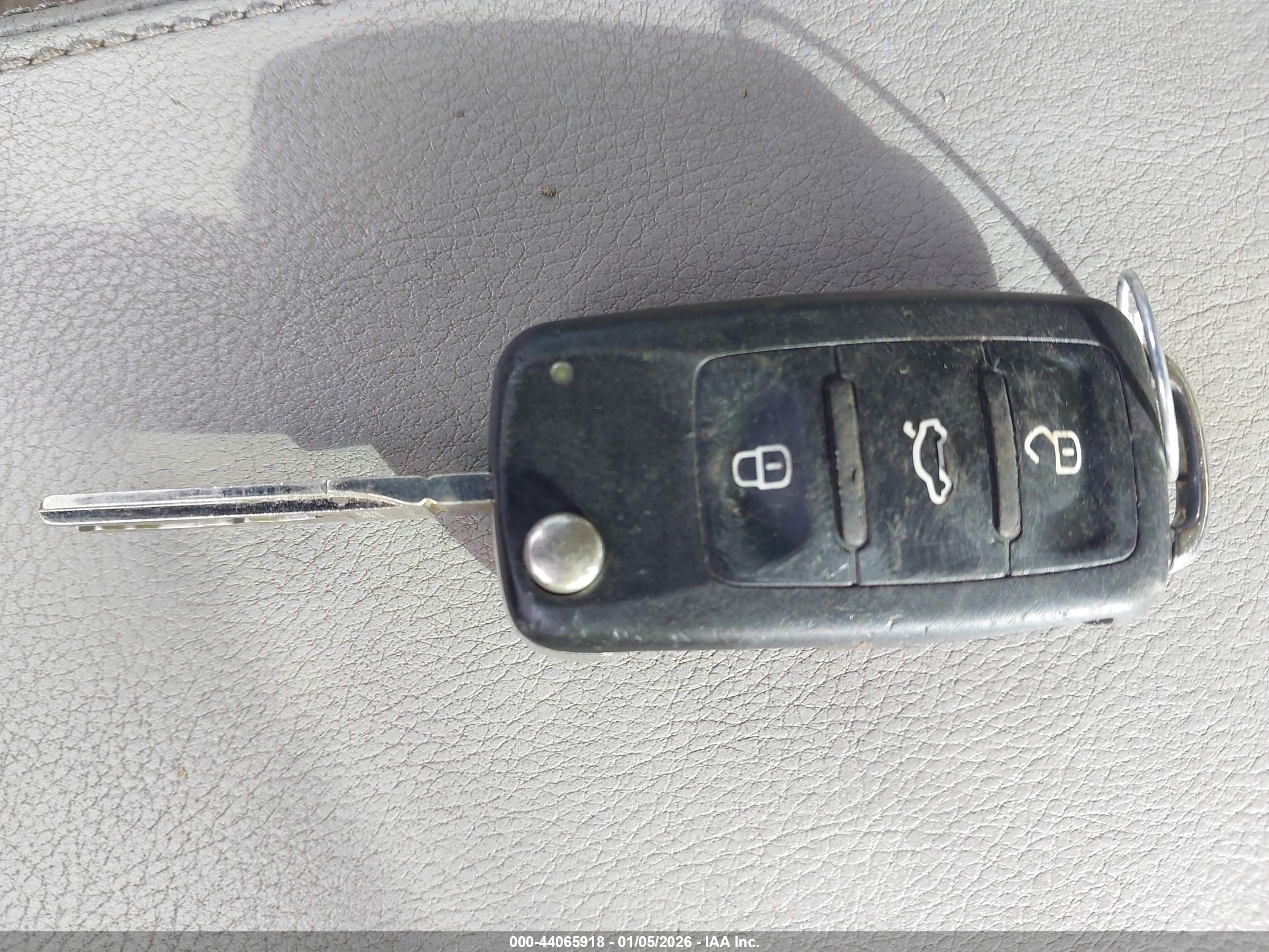 VOLKSWAGEN PASSAT image 11
