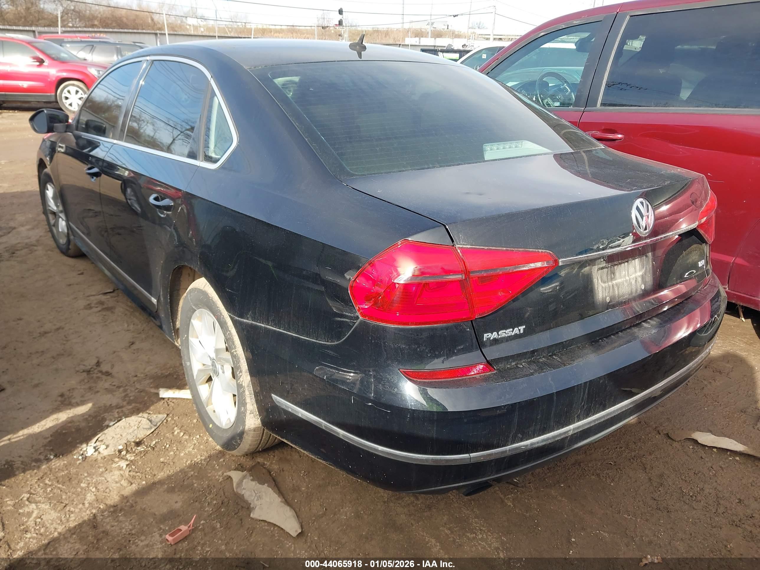 VOLKSWAGEN PASSAT image 3