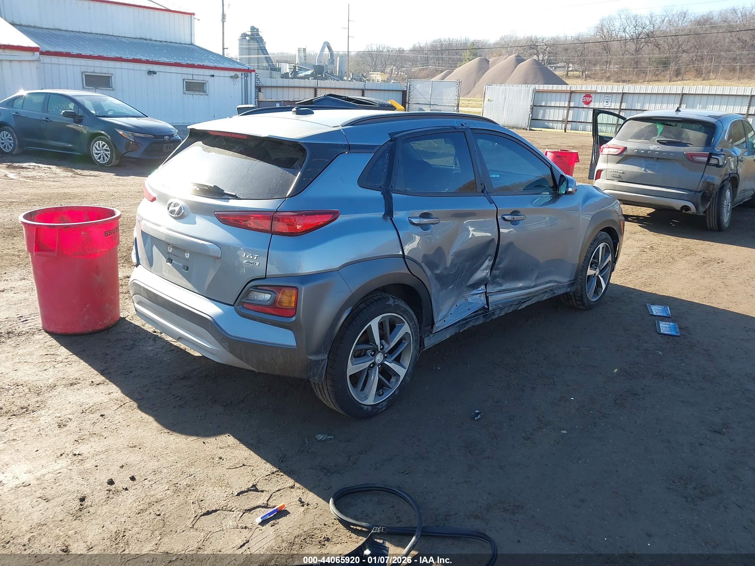 HYUNDAI KONA image 4