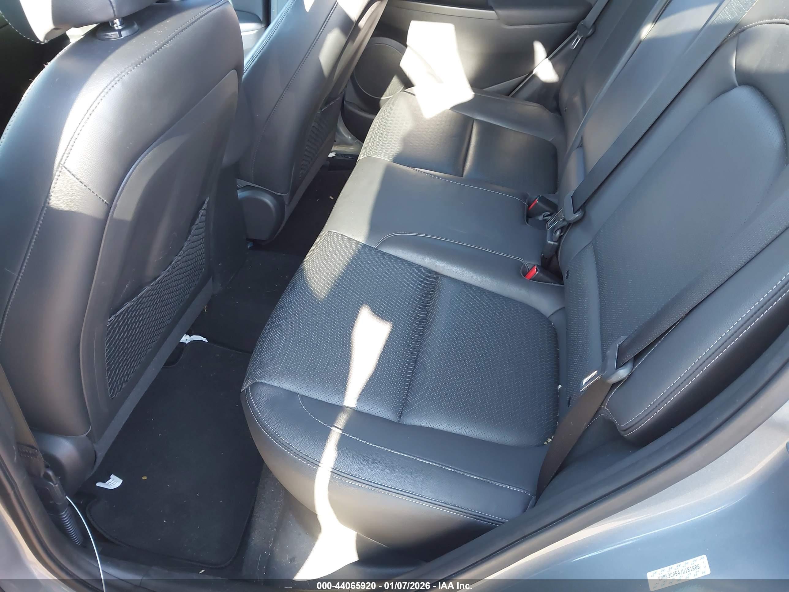 HYUNDAI KONA image 8