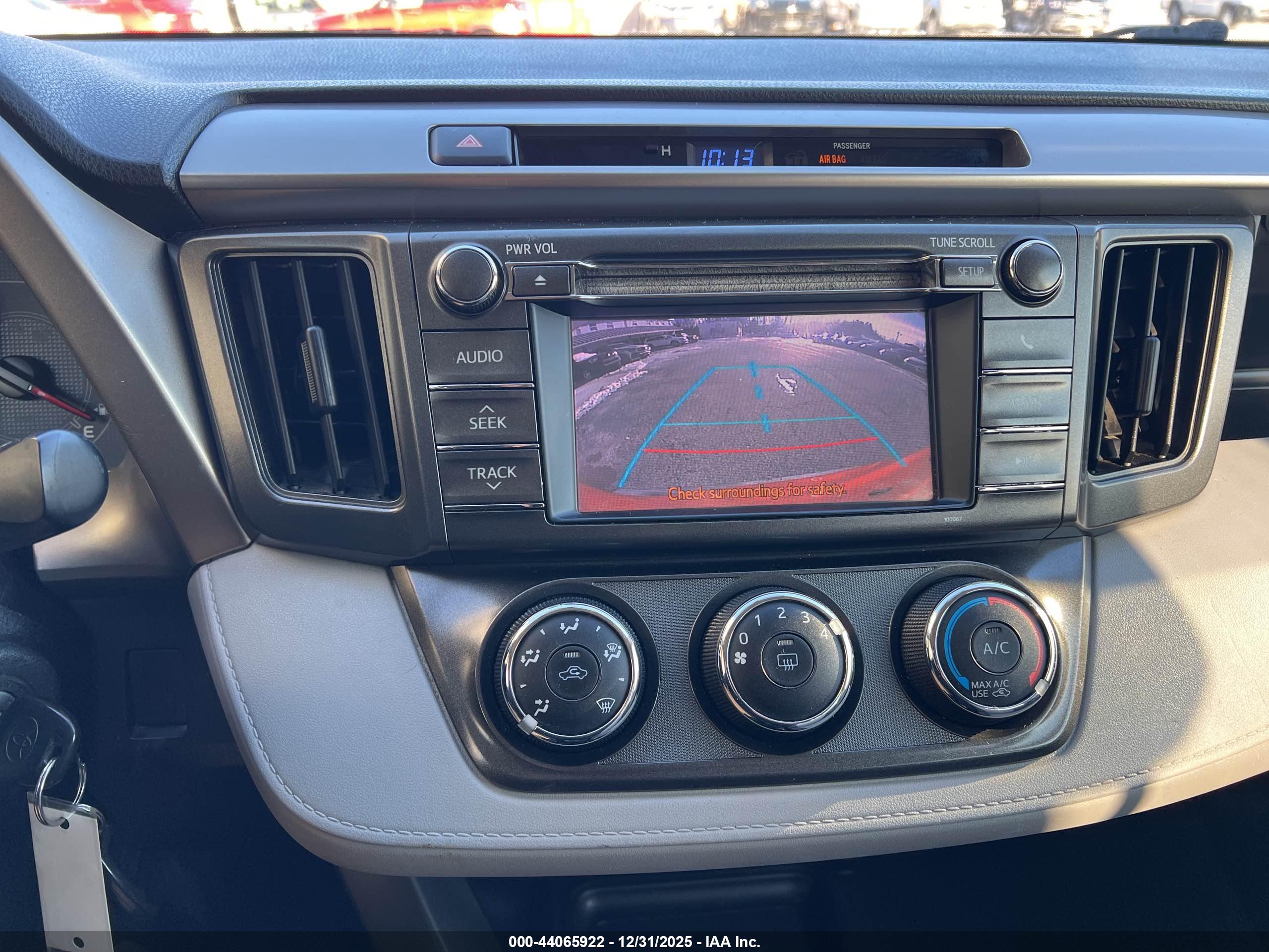 TOYOTA RAV4 image 6