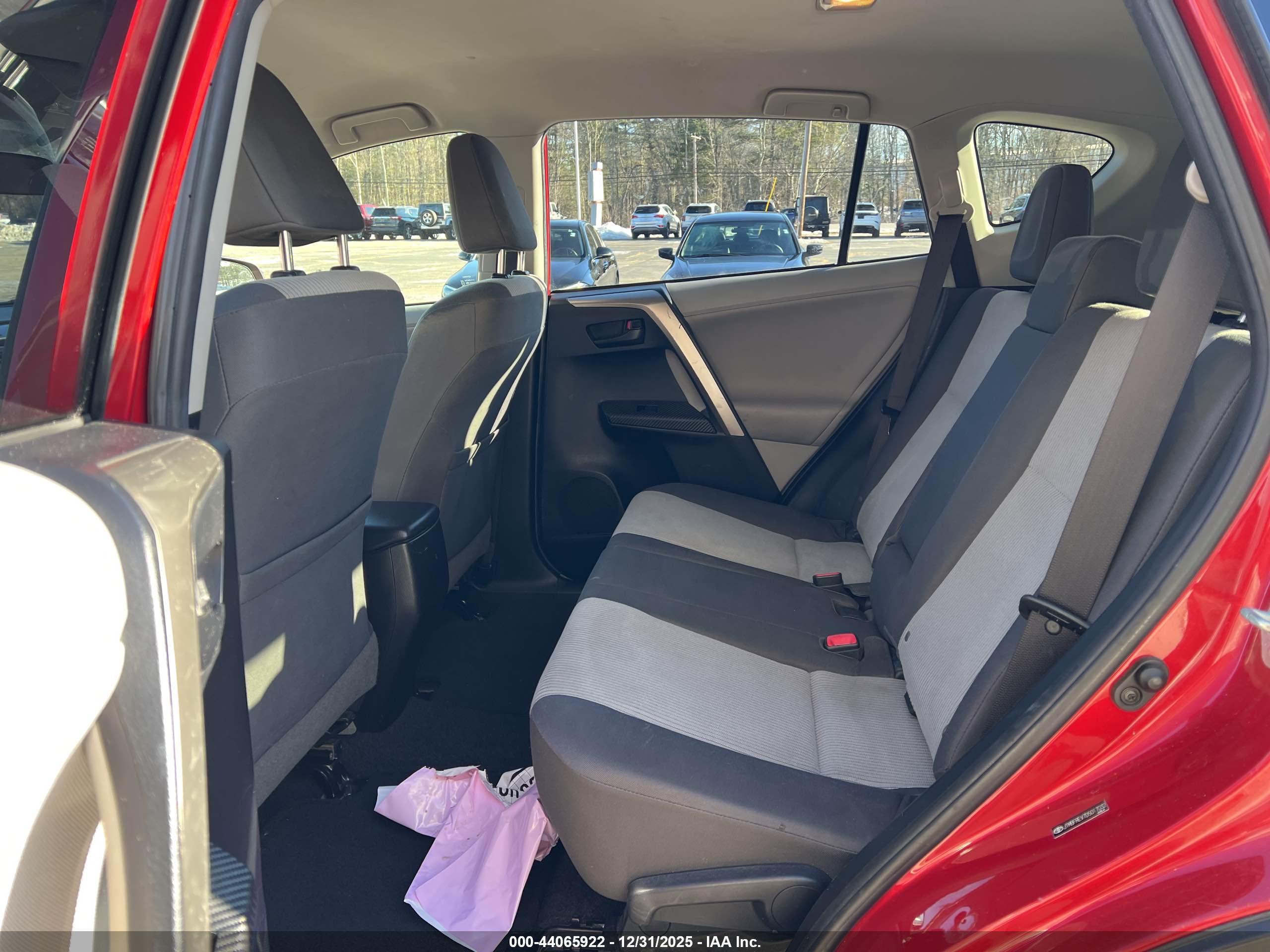 TOYOTA RAV4 image 8