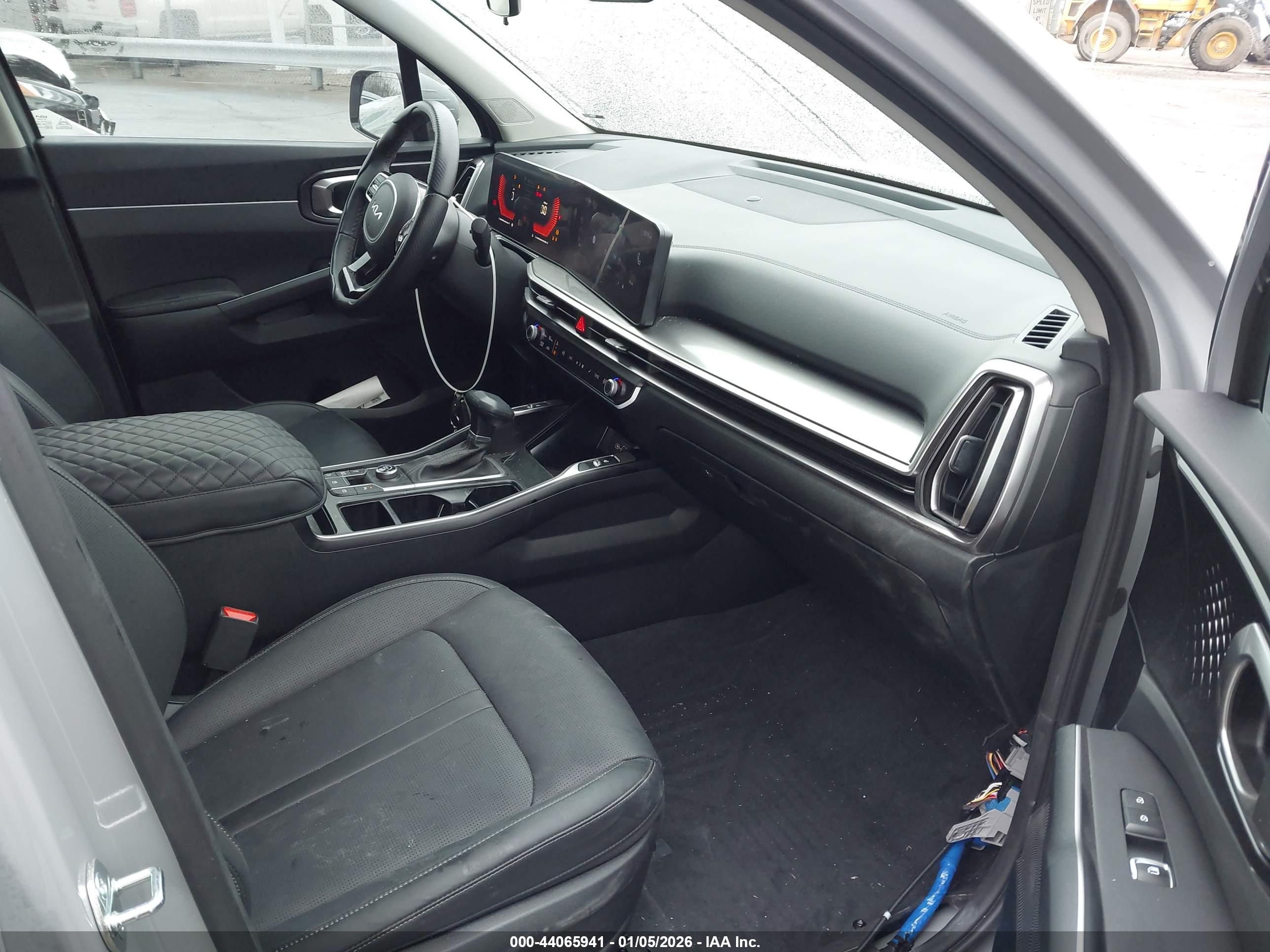 KIA SORENTO image 5