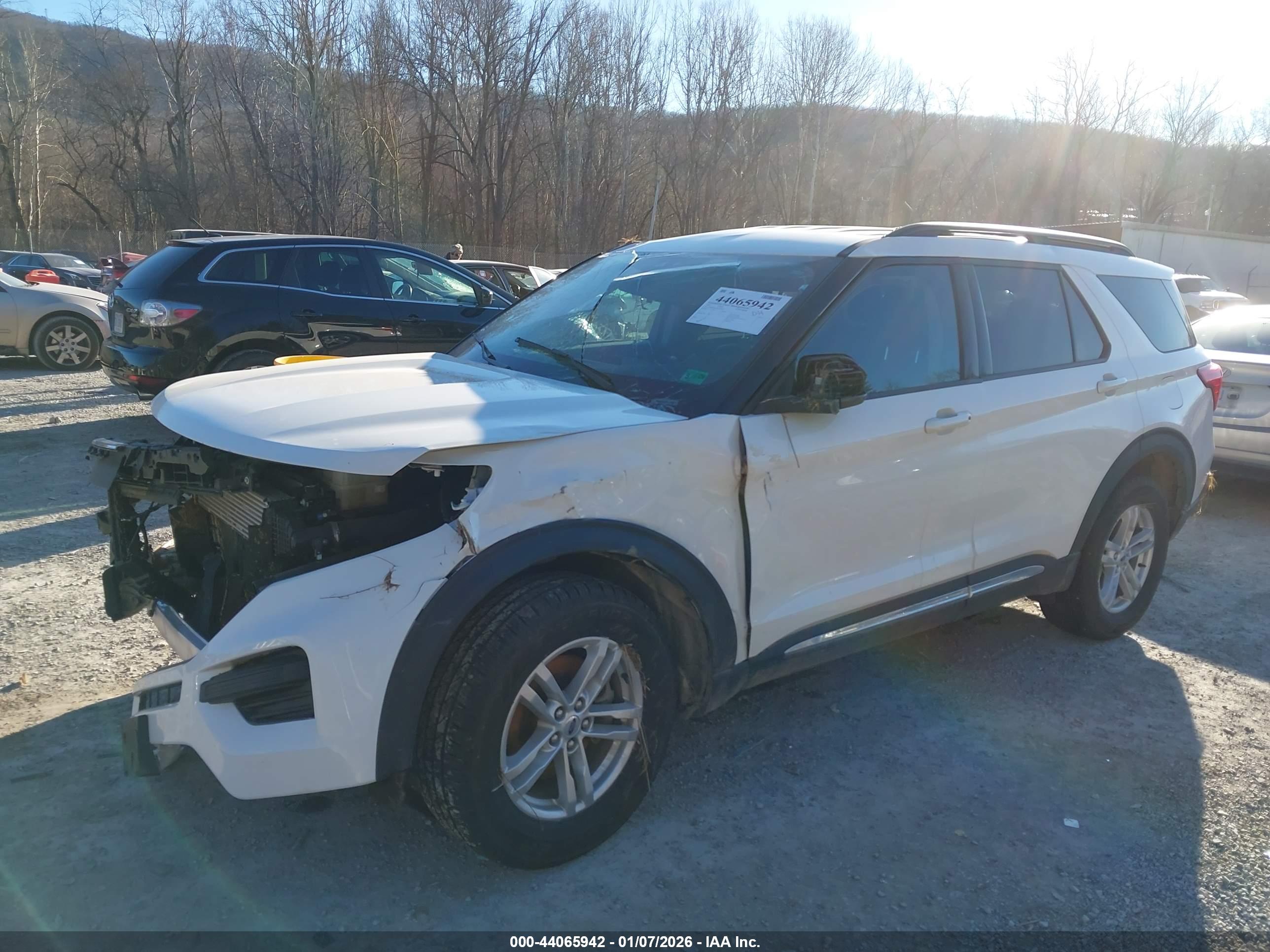 FORD EXPLORER image 2