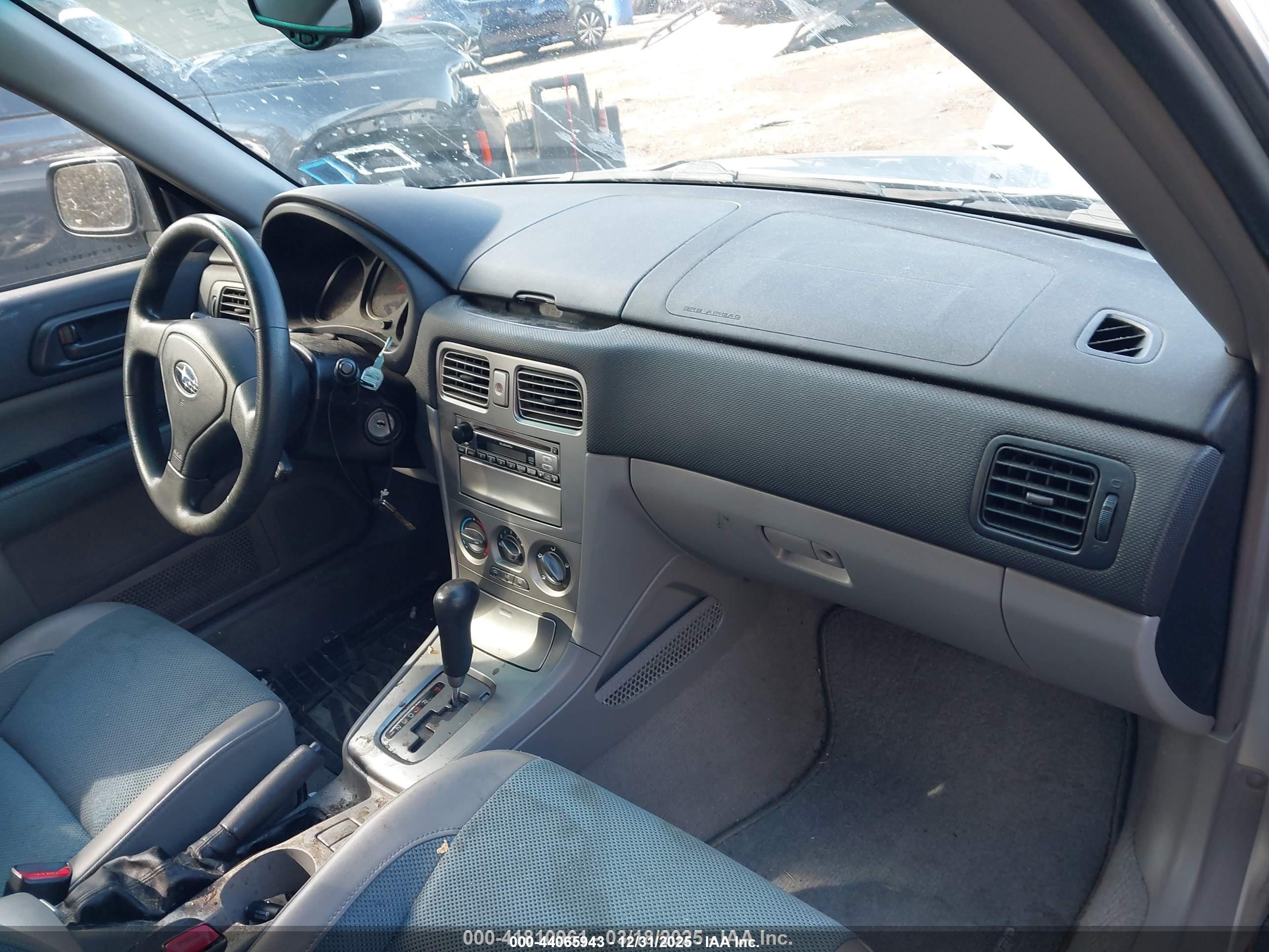 SUBARU FORESTER image 5