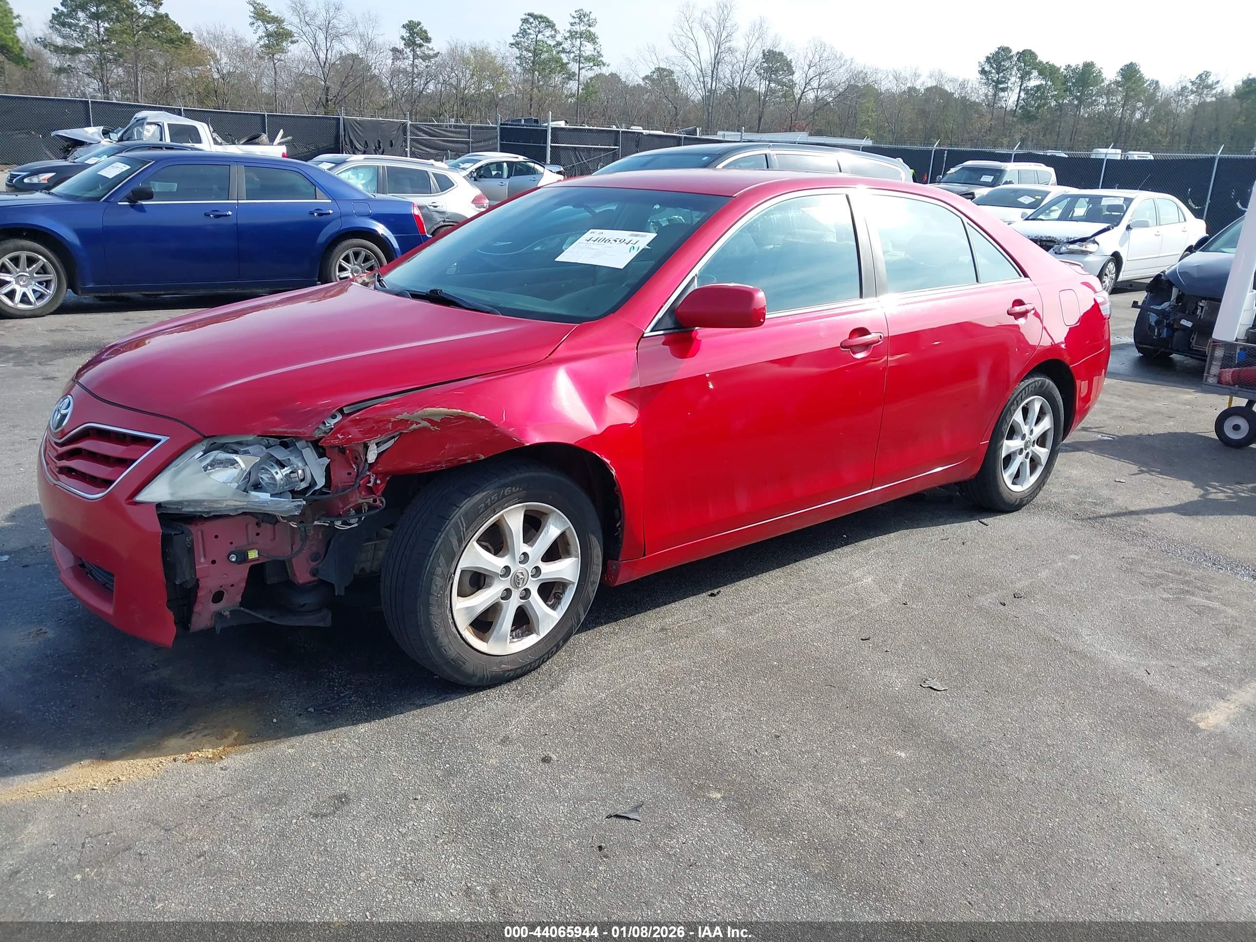 TOYOTA CAMRY image 2