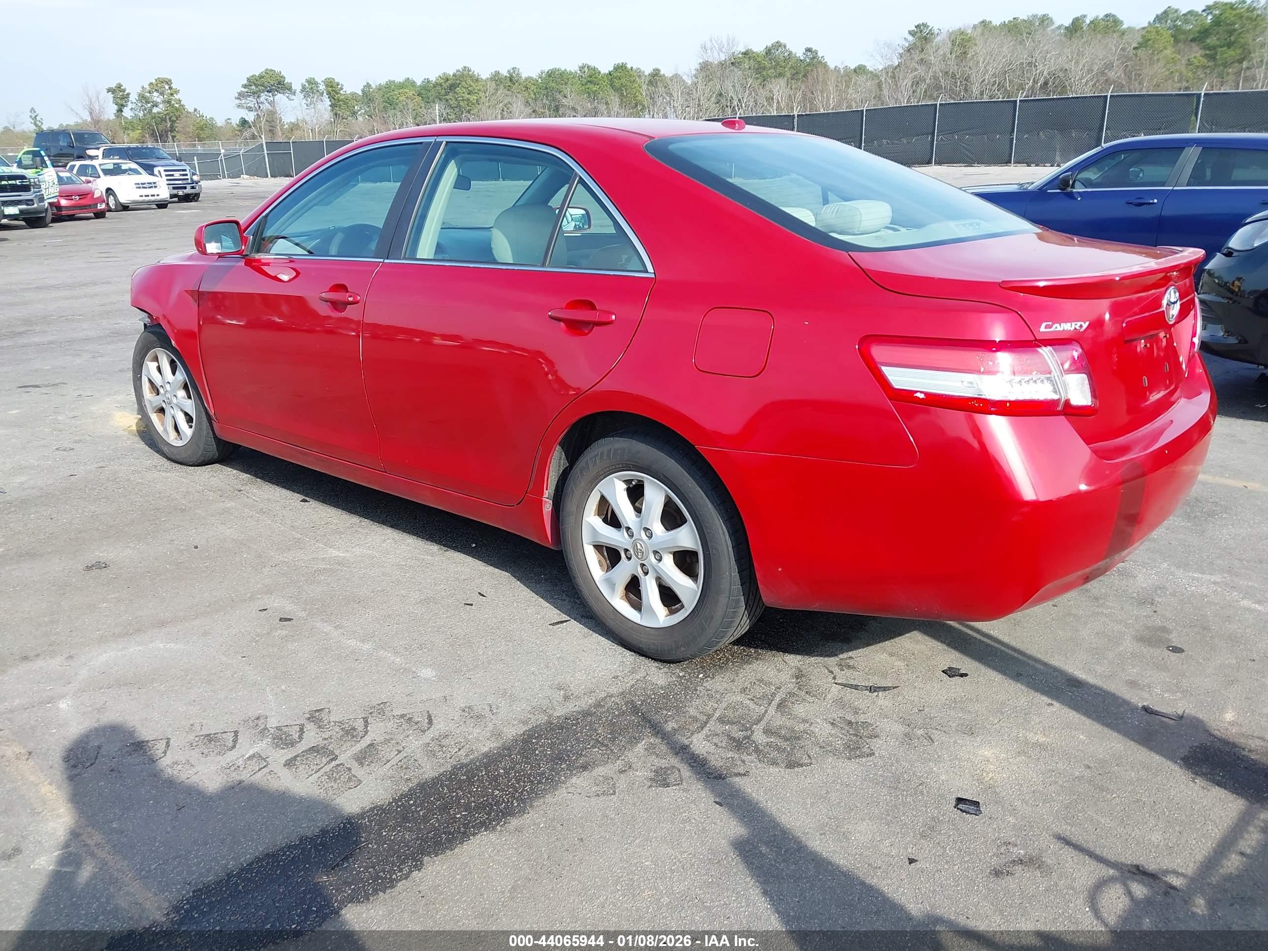 TOYOTA CAMRY image 3