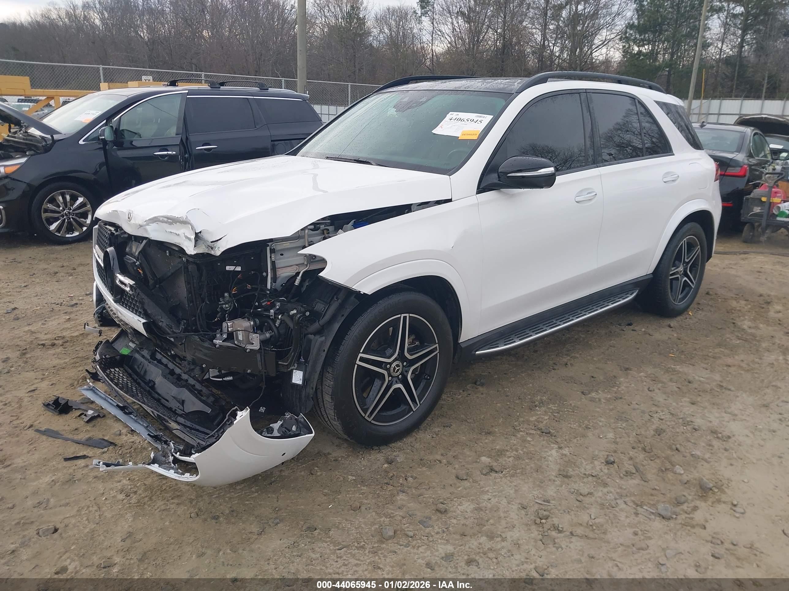 MERCEDES-BENZ GLE image 2