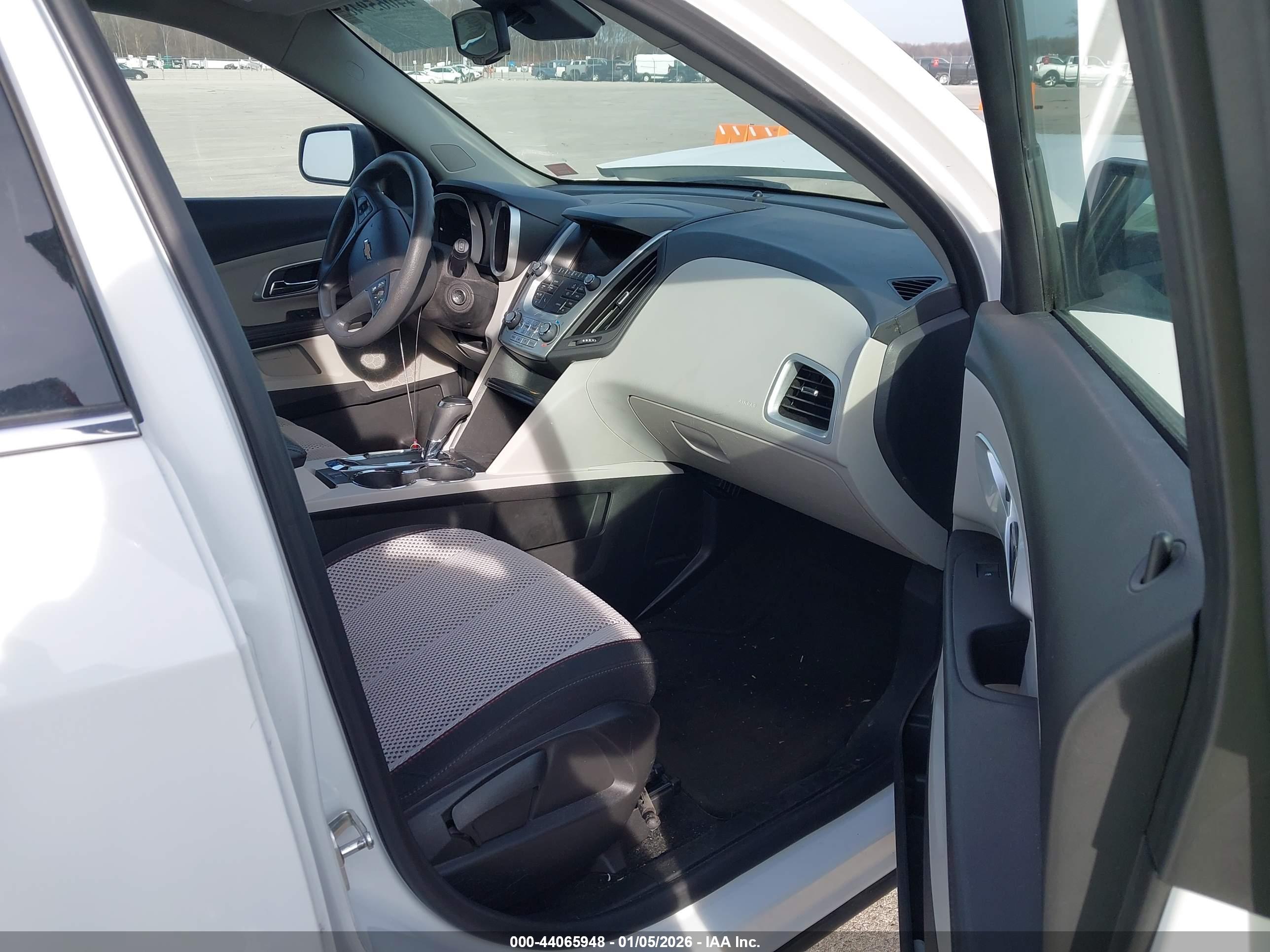 CHEVROLET EQUINOX image 5