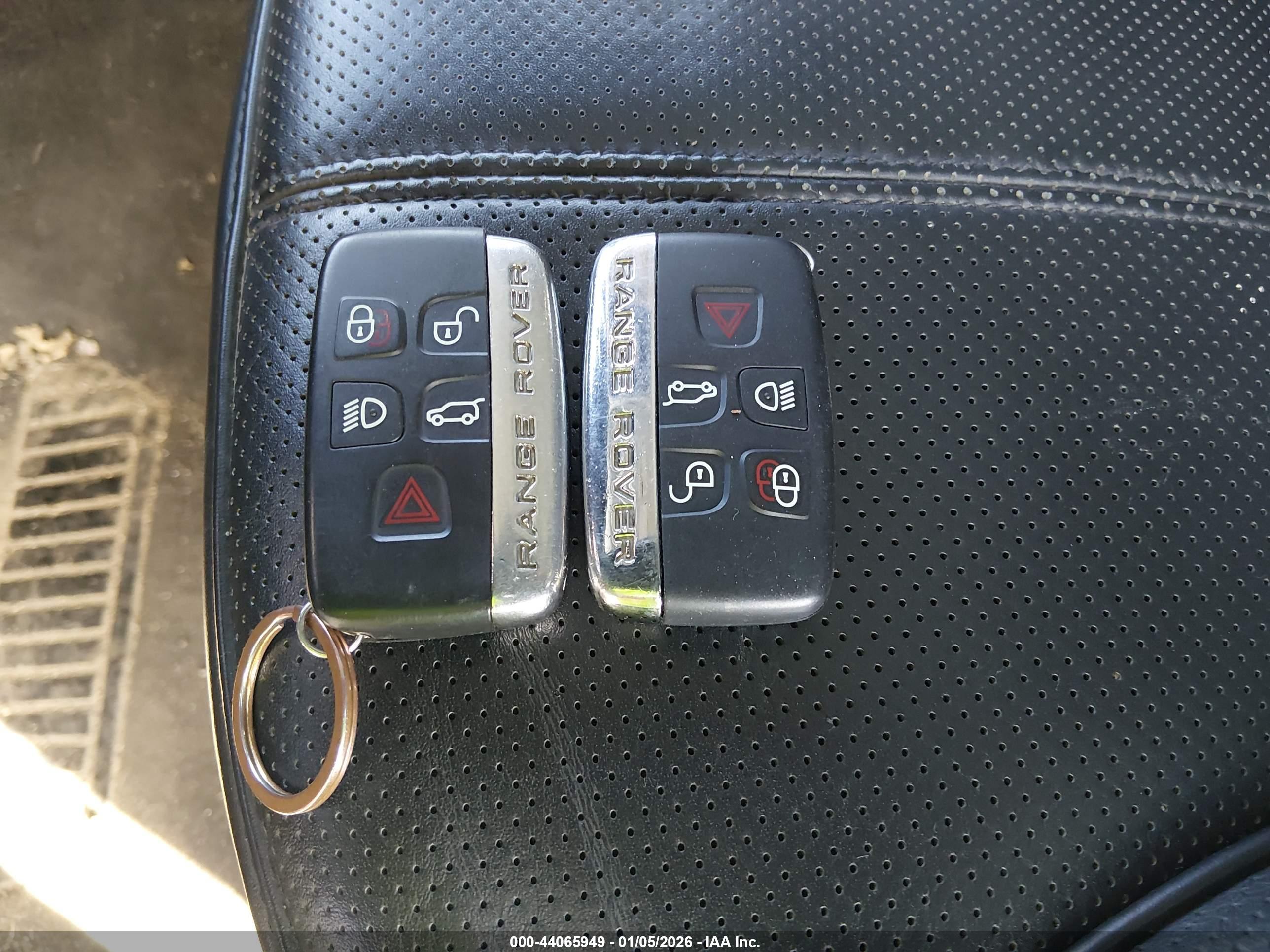 LAND ROVER image 11