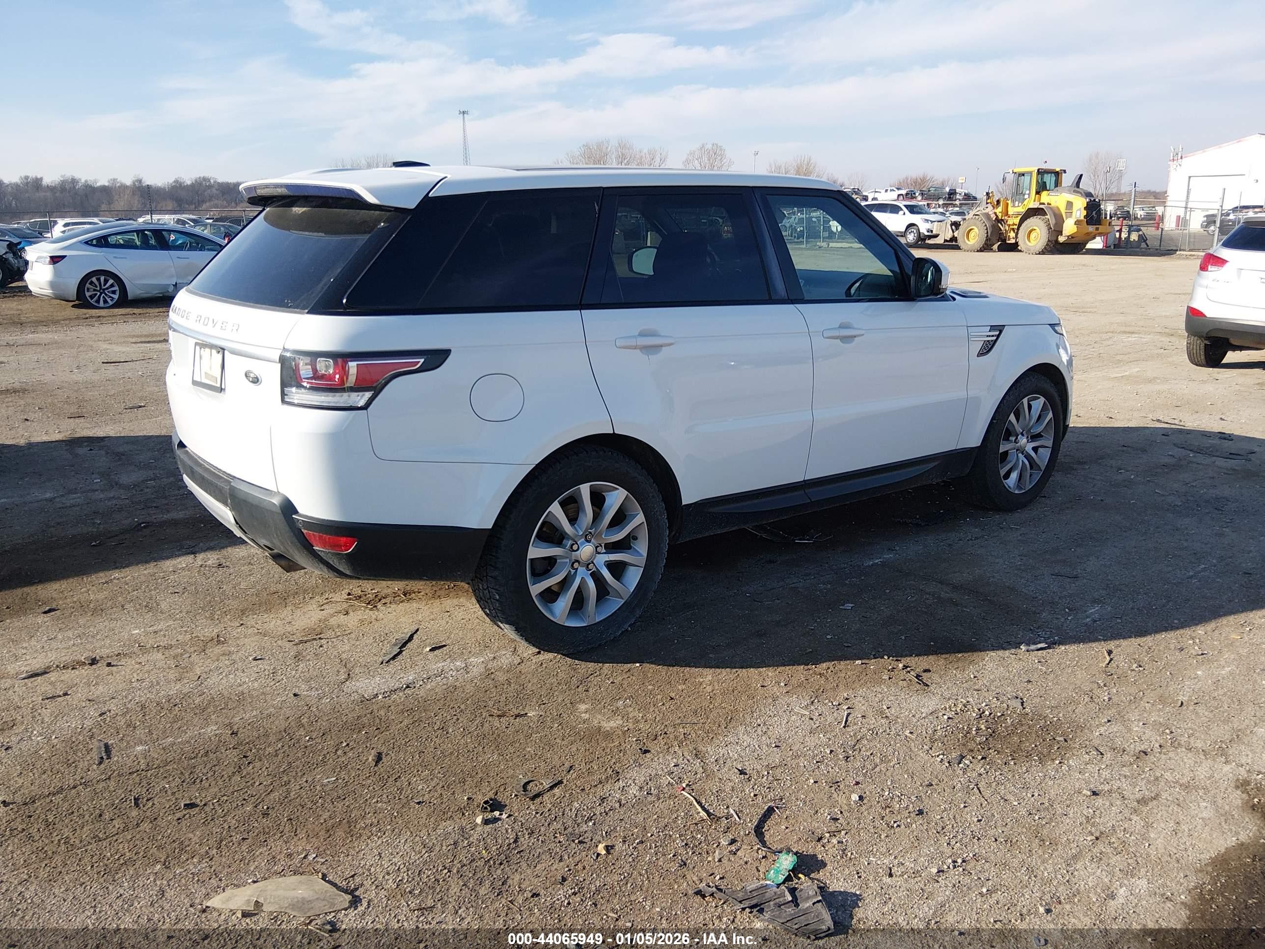 LAND ROVER image 4