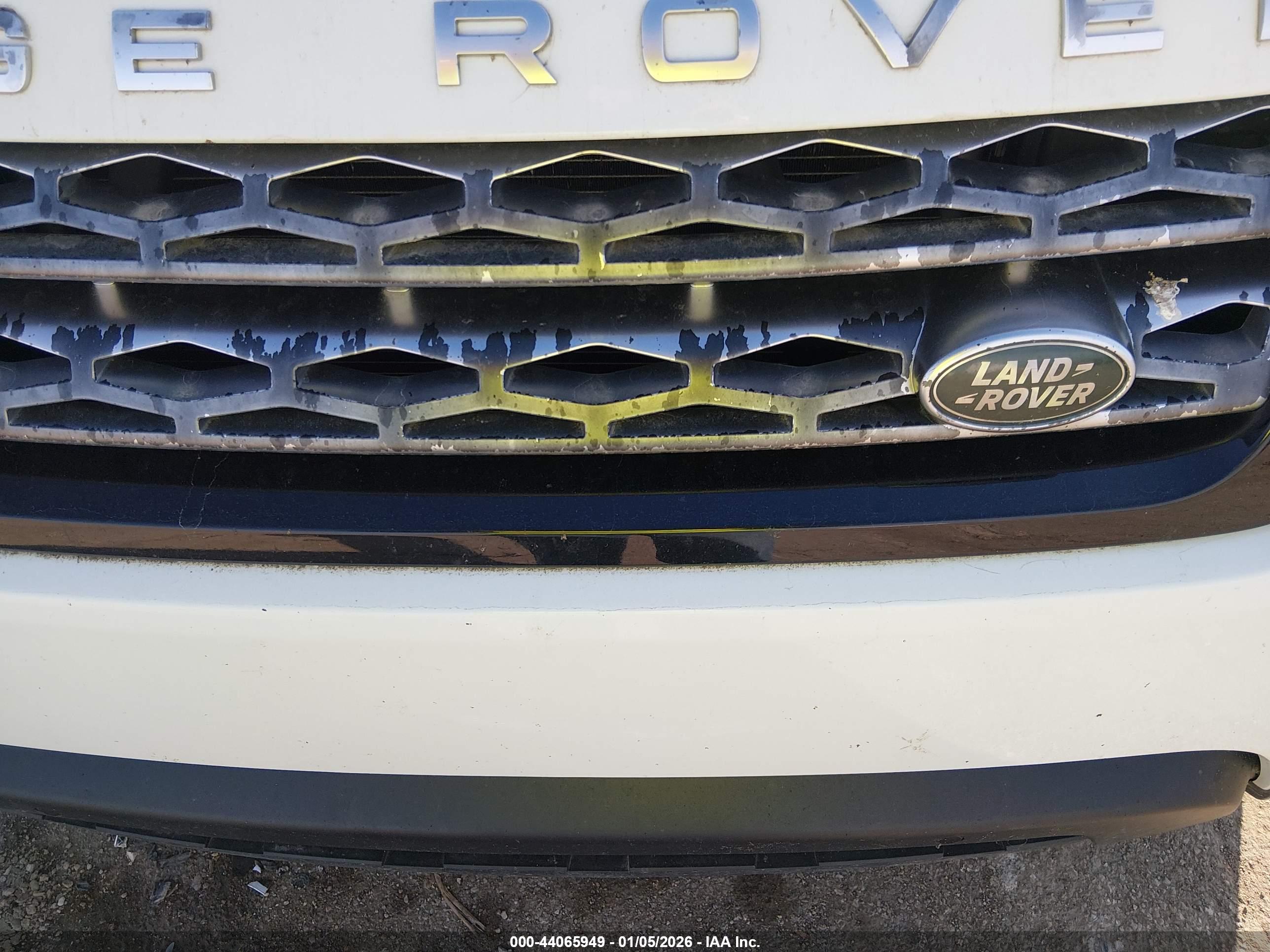 LAND ROVER image 6